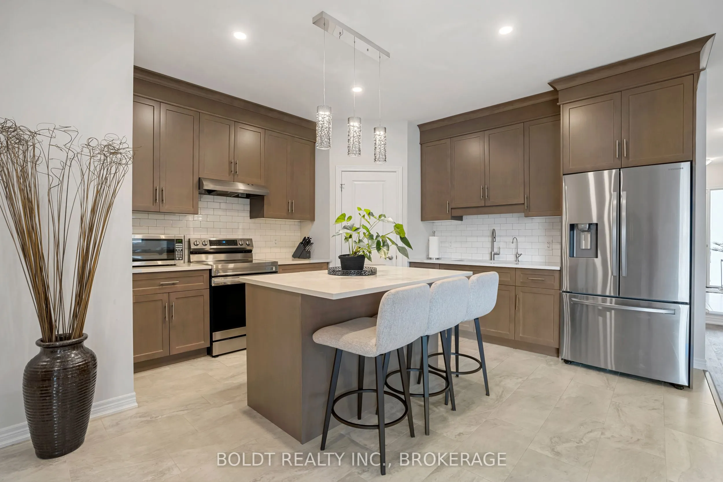 80 Summersides Boulevard