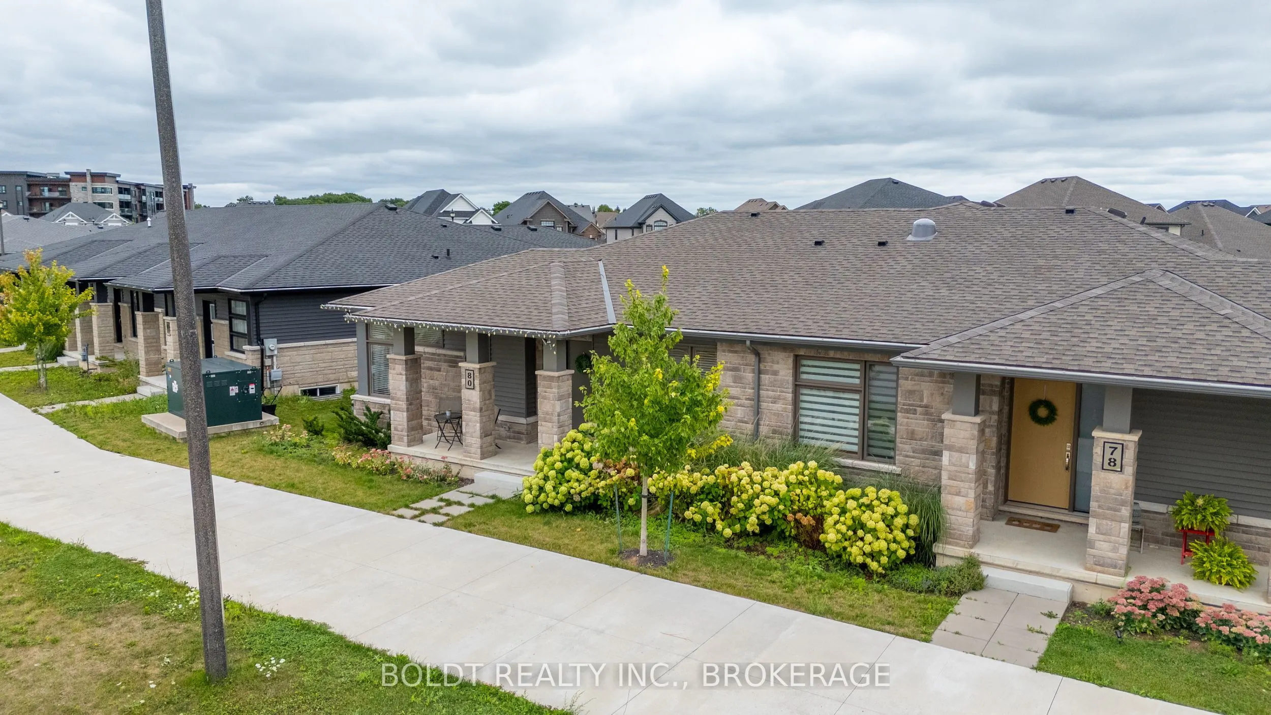 80 Summersides Boulevard