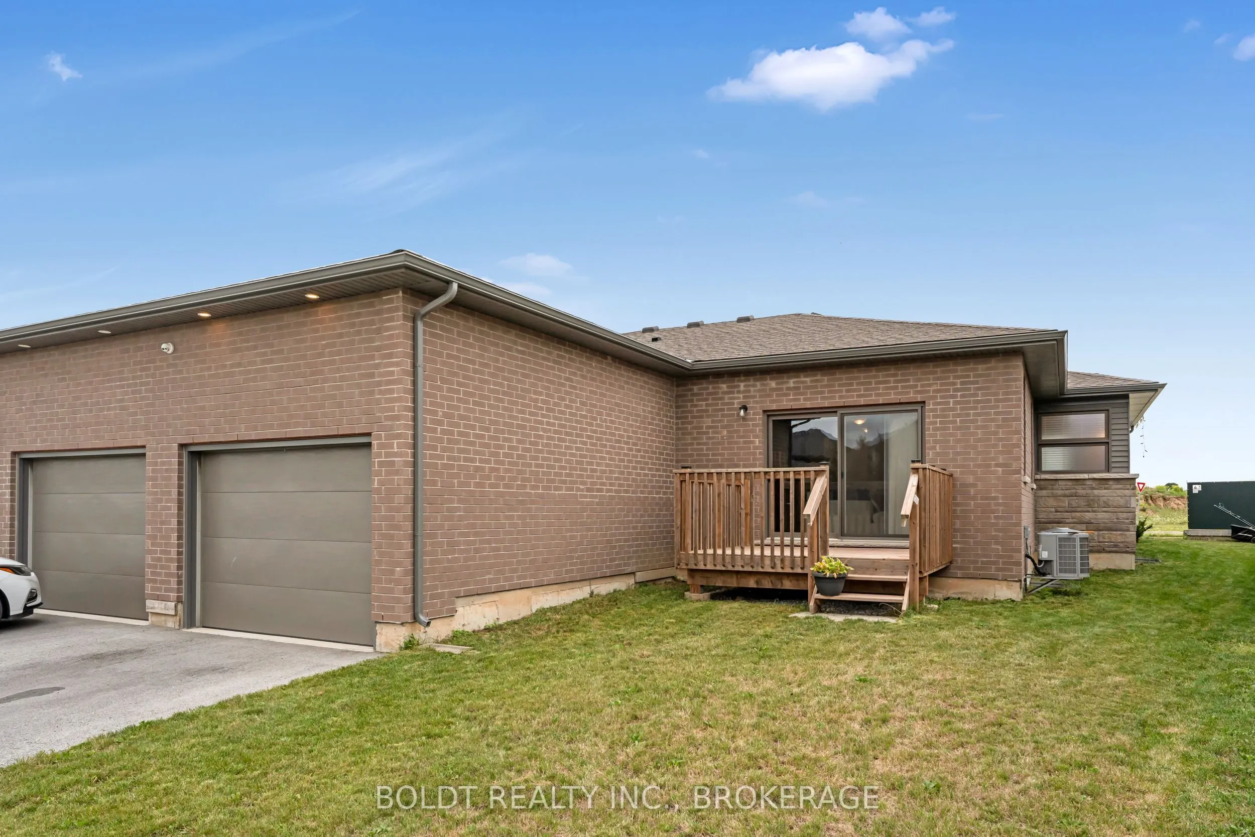 80 Summersides Boulevard