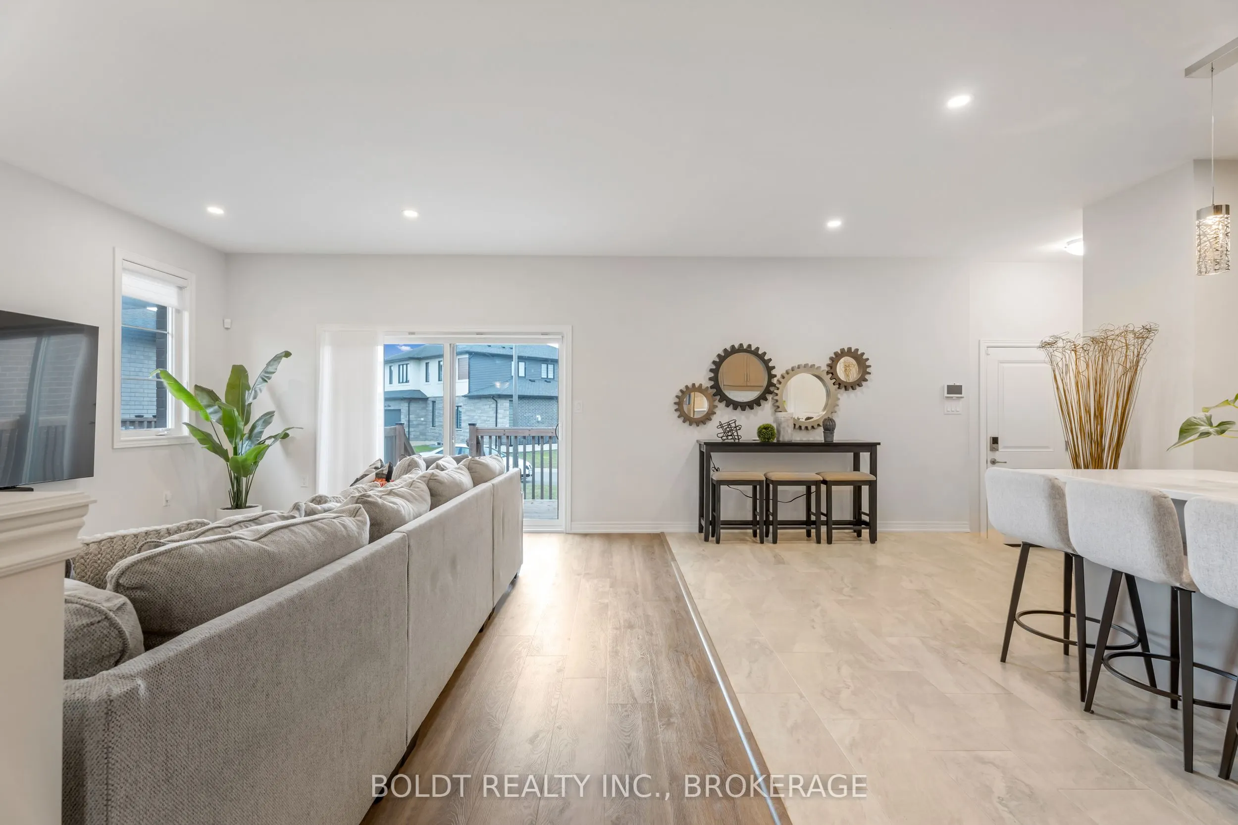 80 Summersides Boulevard