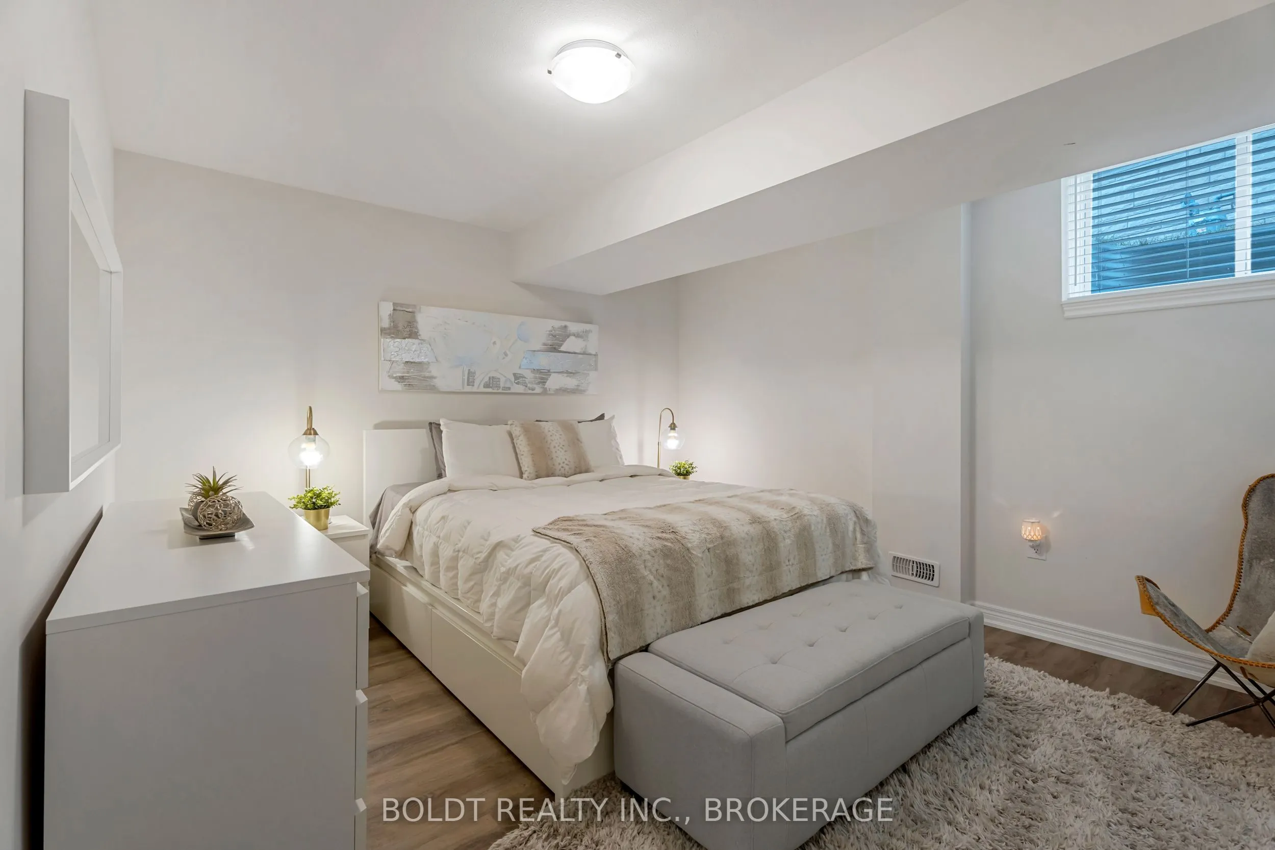 80 Summersides Boulevard