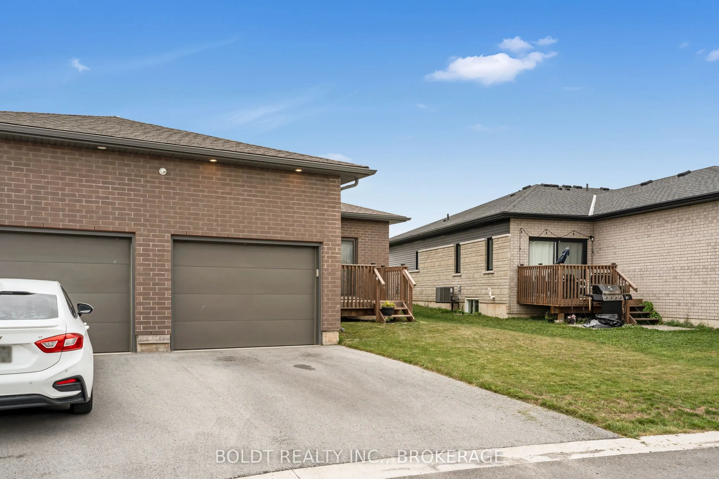 80 Summersides Boulevard