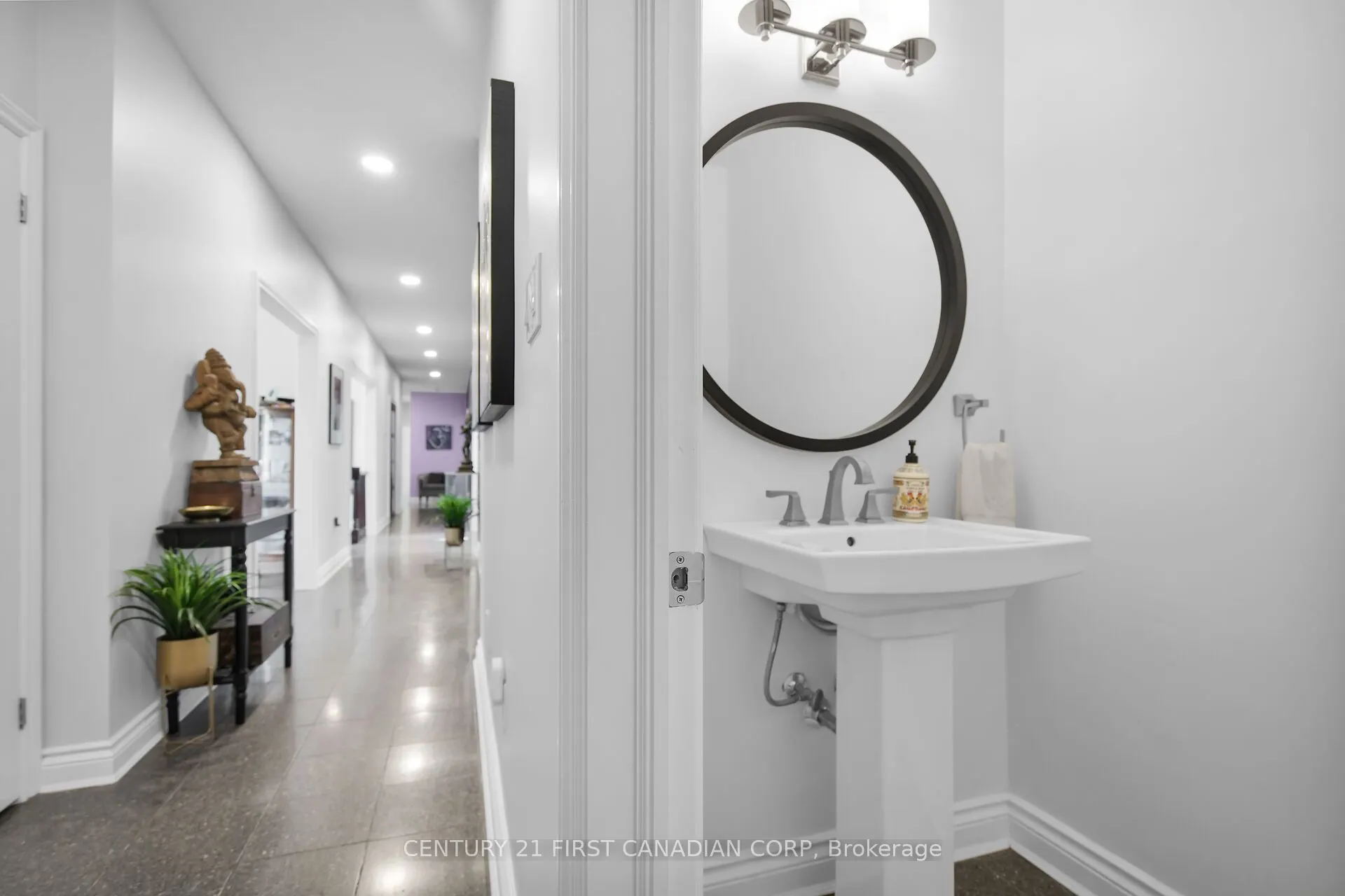 768 Franklinway Crescent