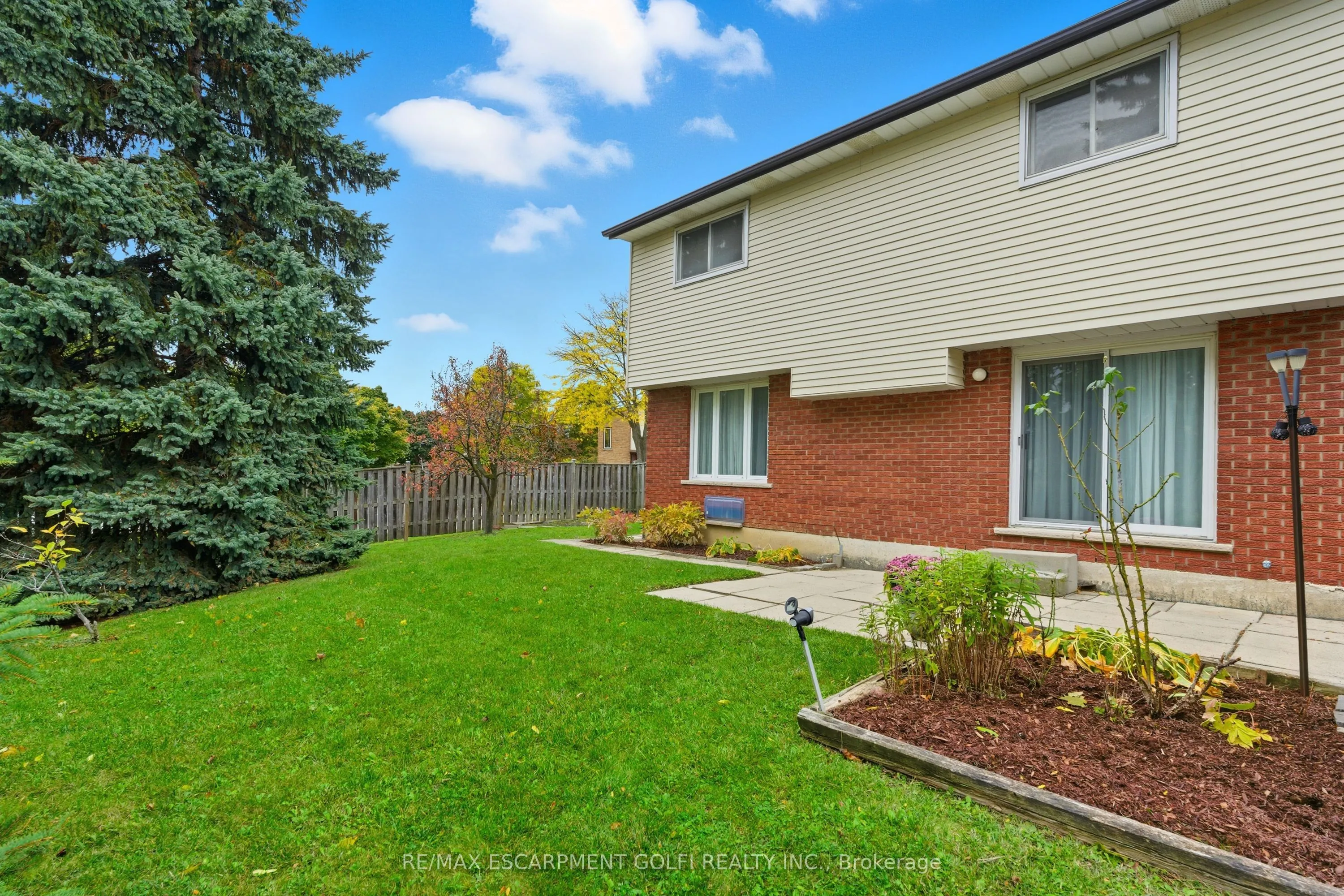 28 Bacall Crescent