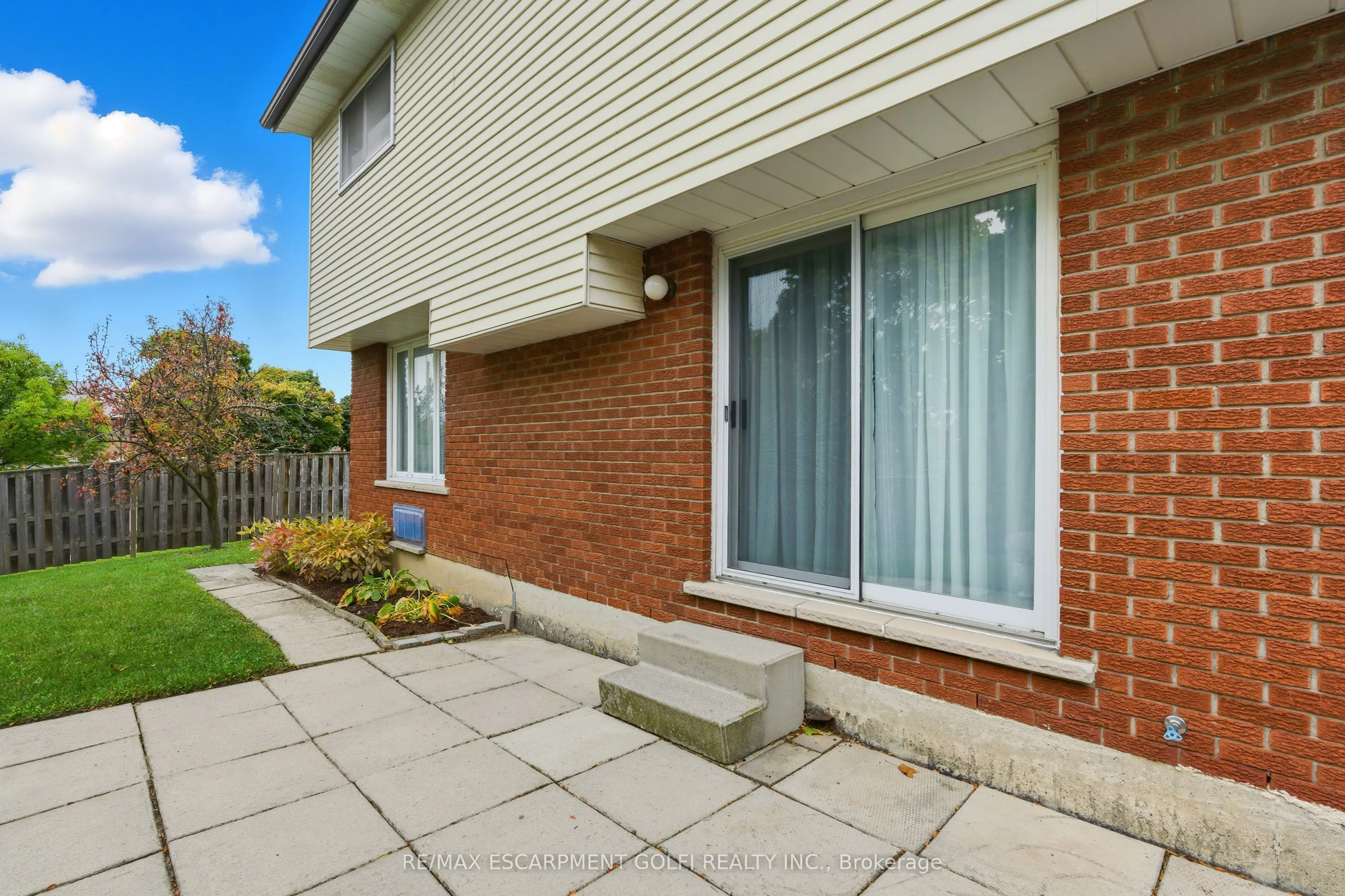28 Bacall Crescent