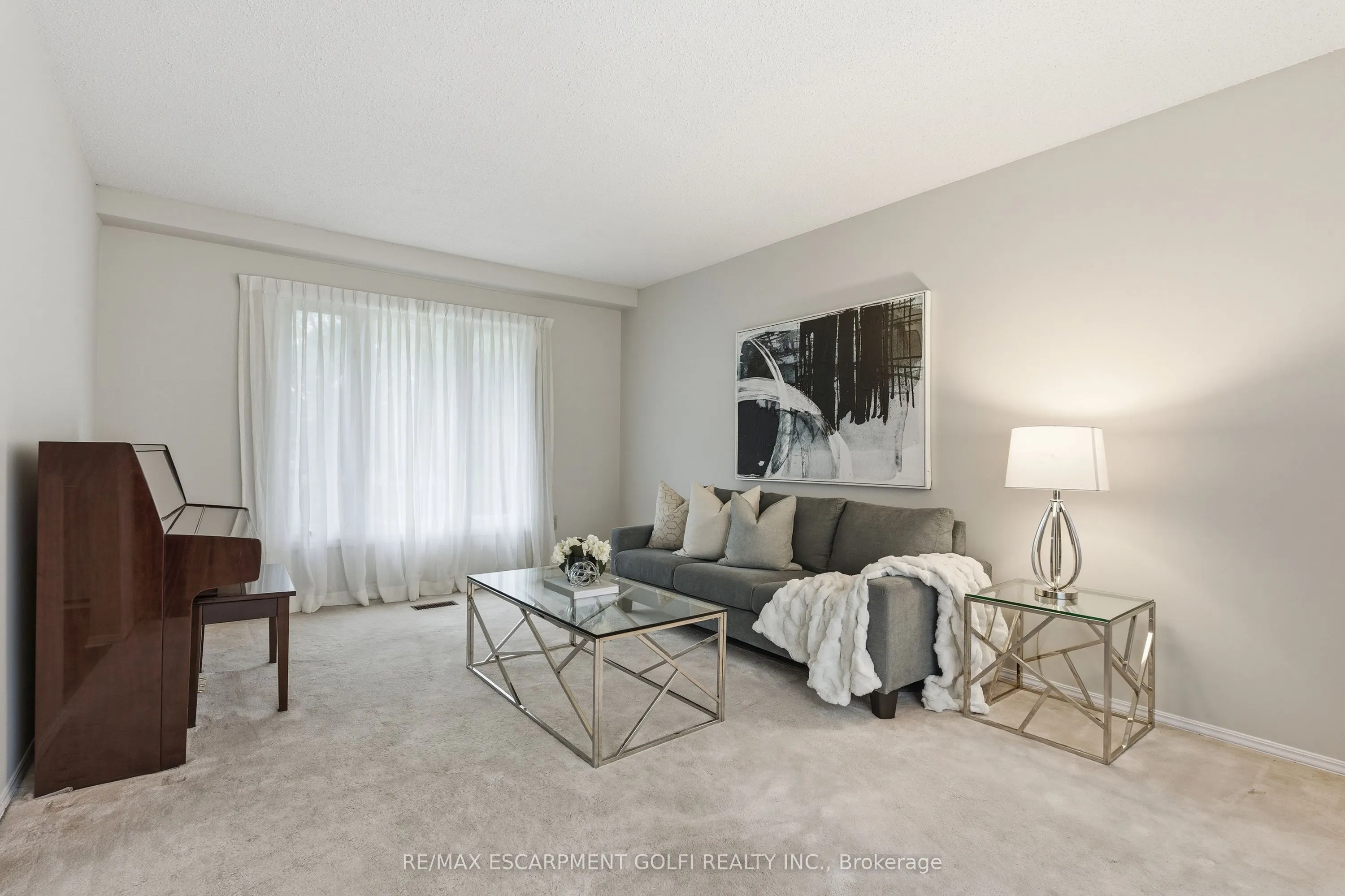 28 Bacall Crescent