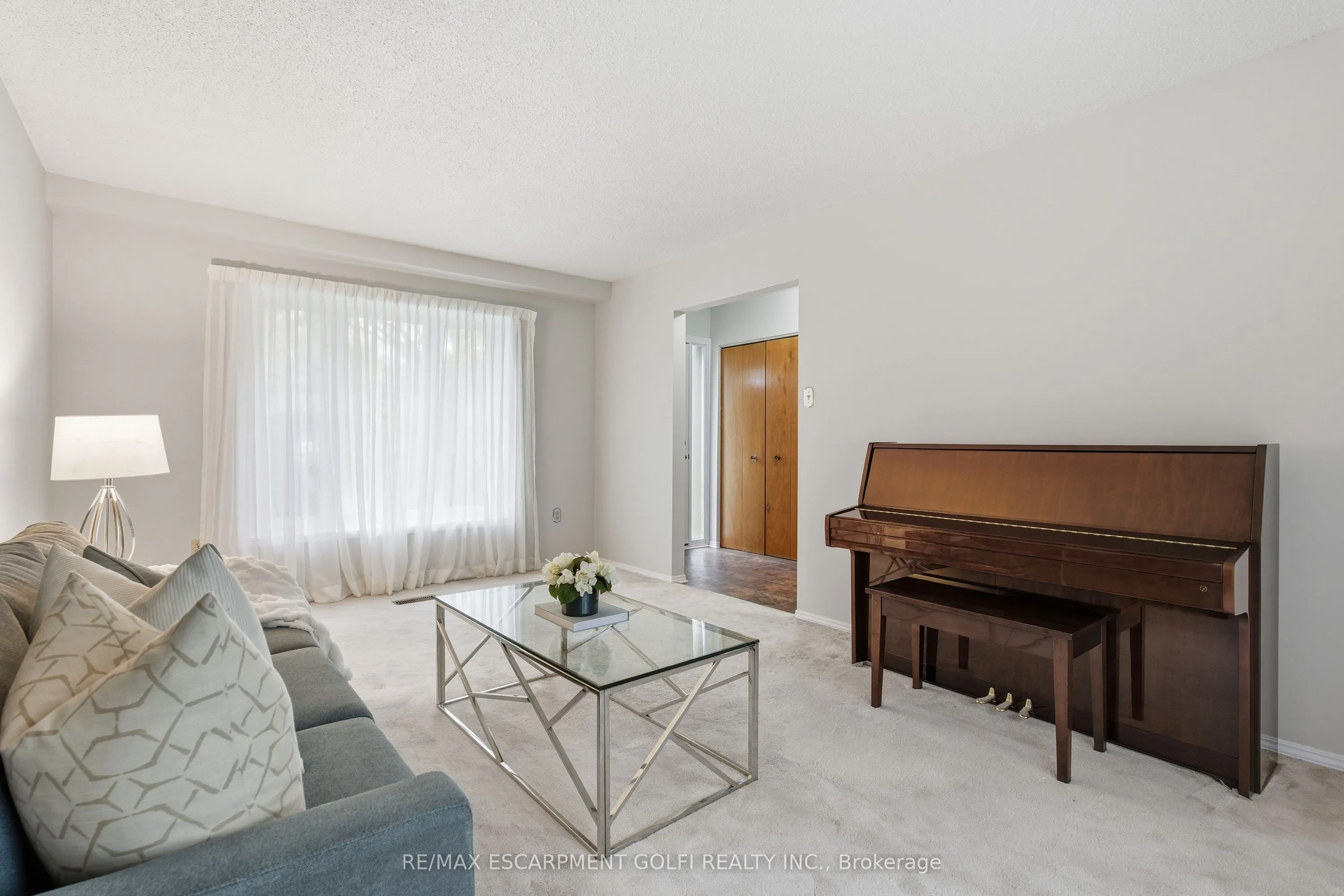 28 Bacall Crescent