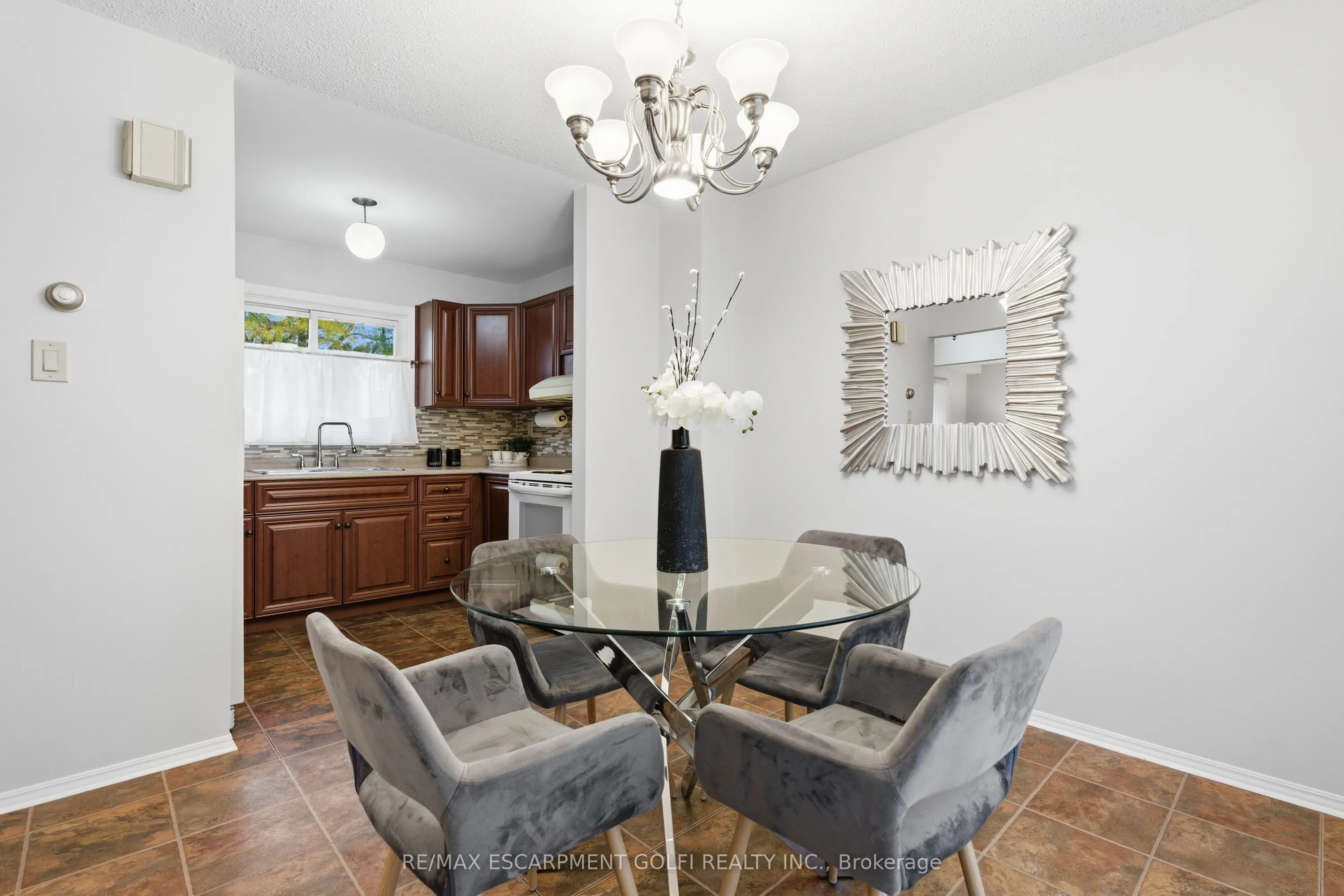 28 Bacall Crescent