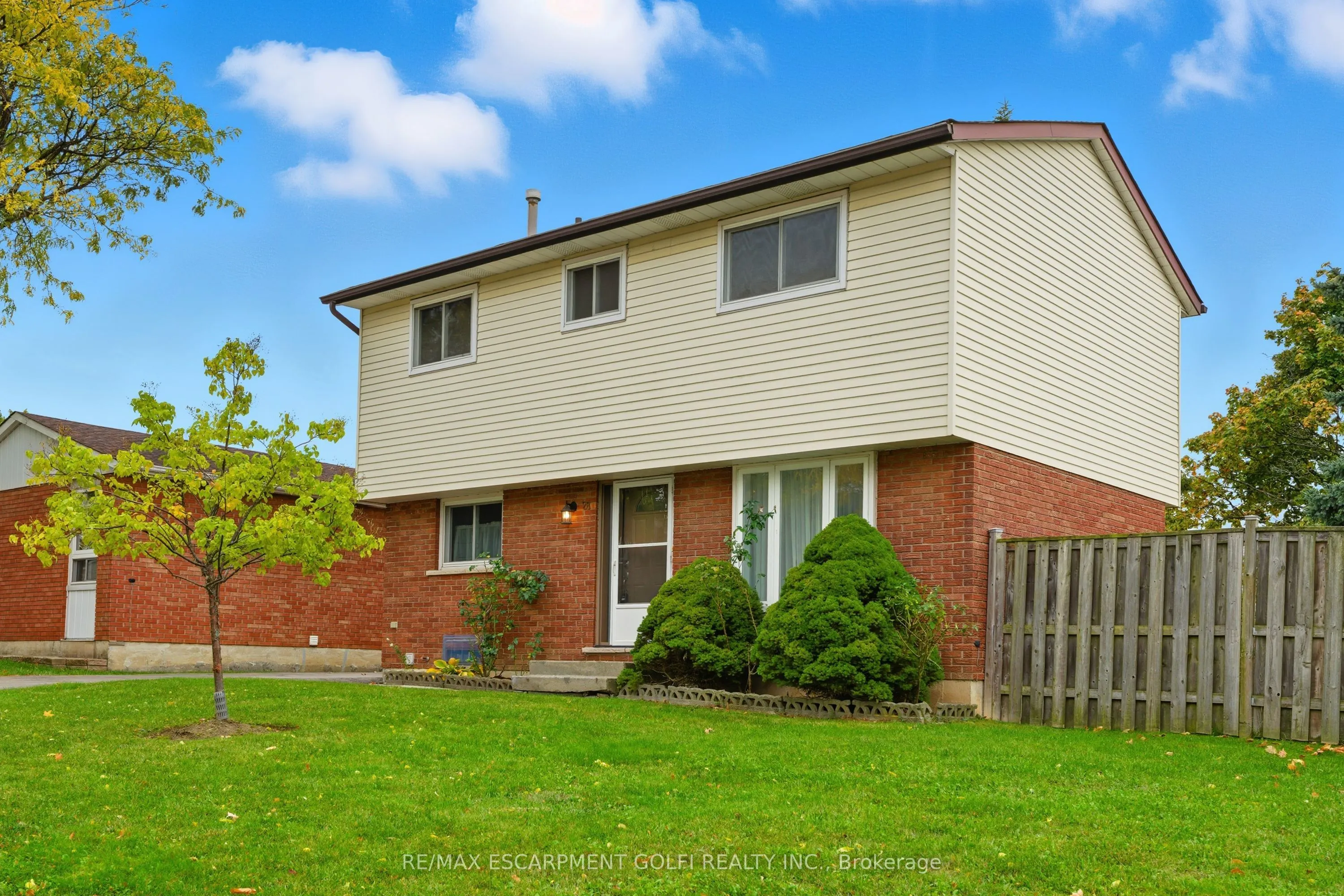28 Bacall Crescent
