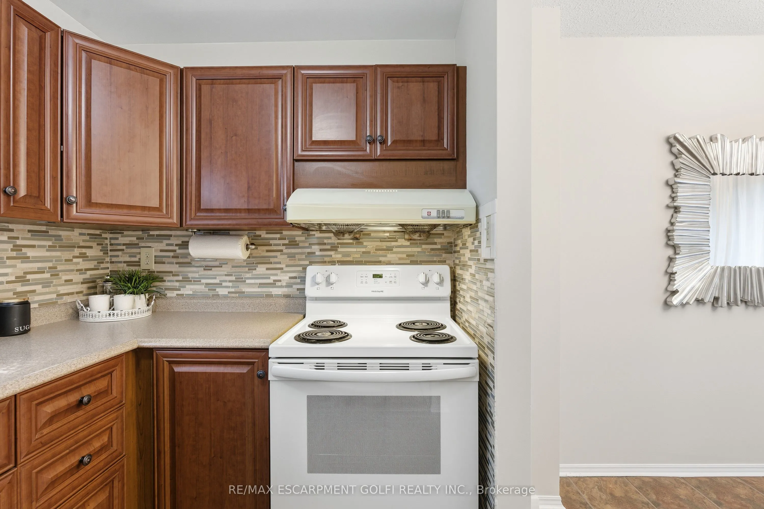 28 Bacall Crescent