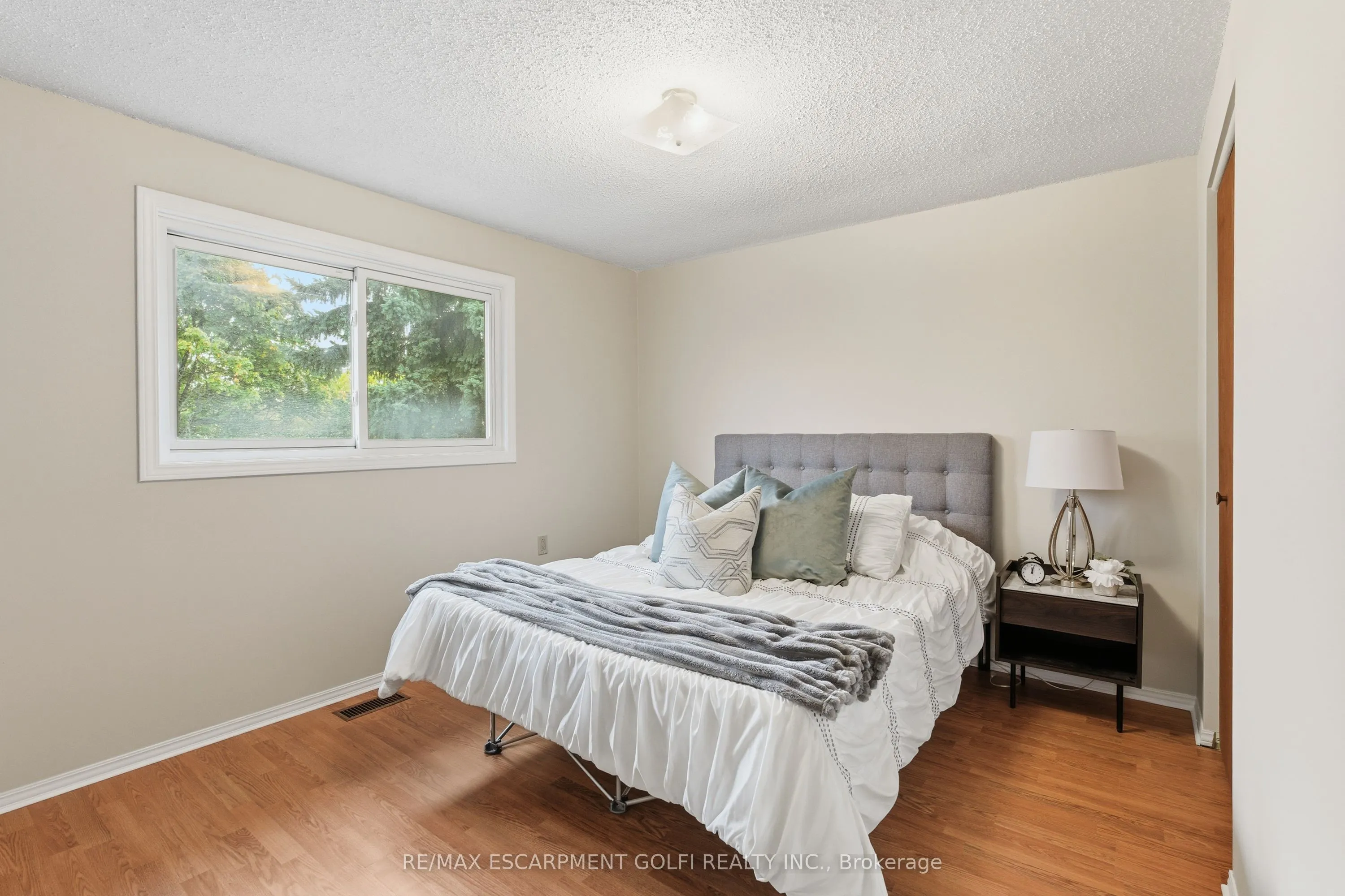 28 Bacall Crescent
