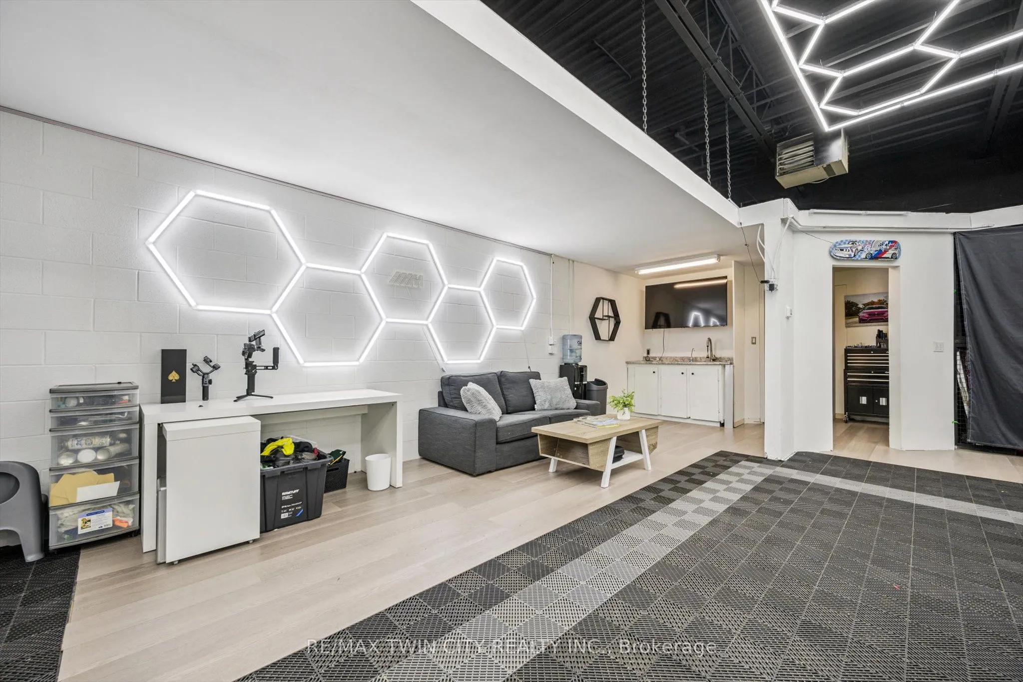90 Rankin Street, #20