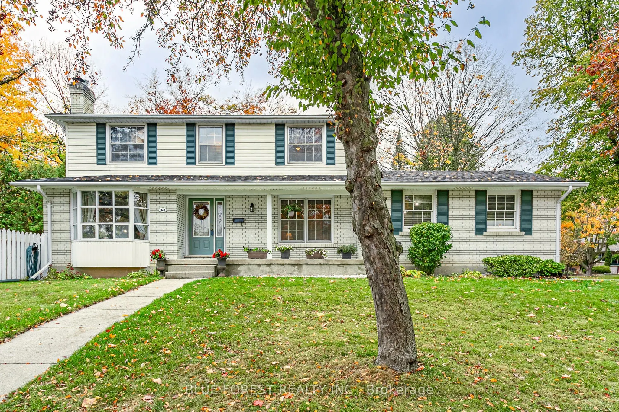 836 Westbury Crescent