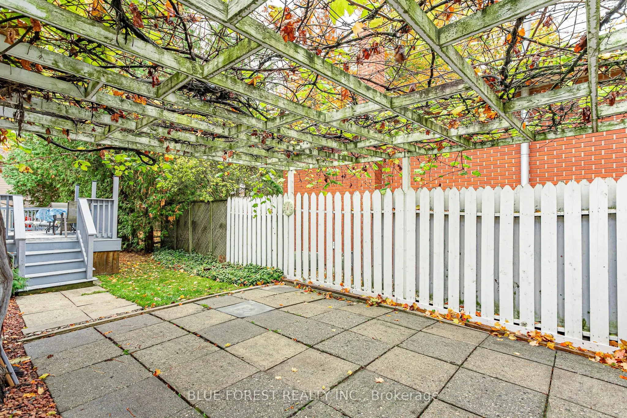 836 Westbury Crescent