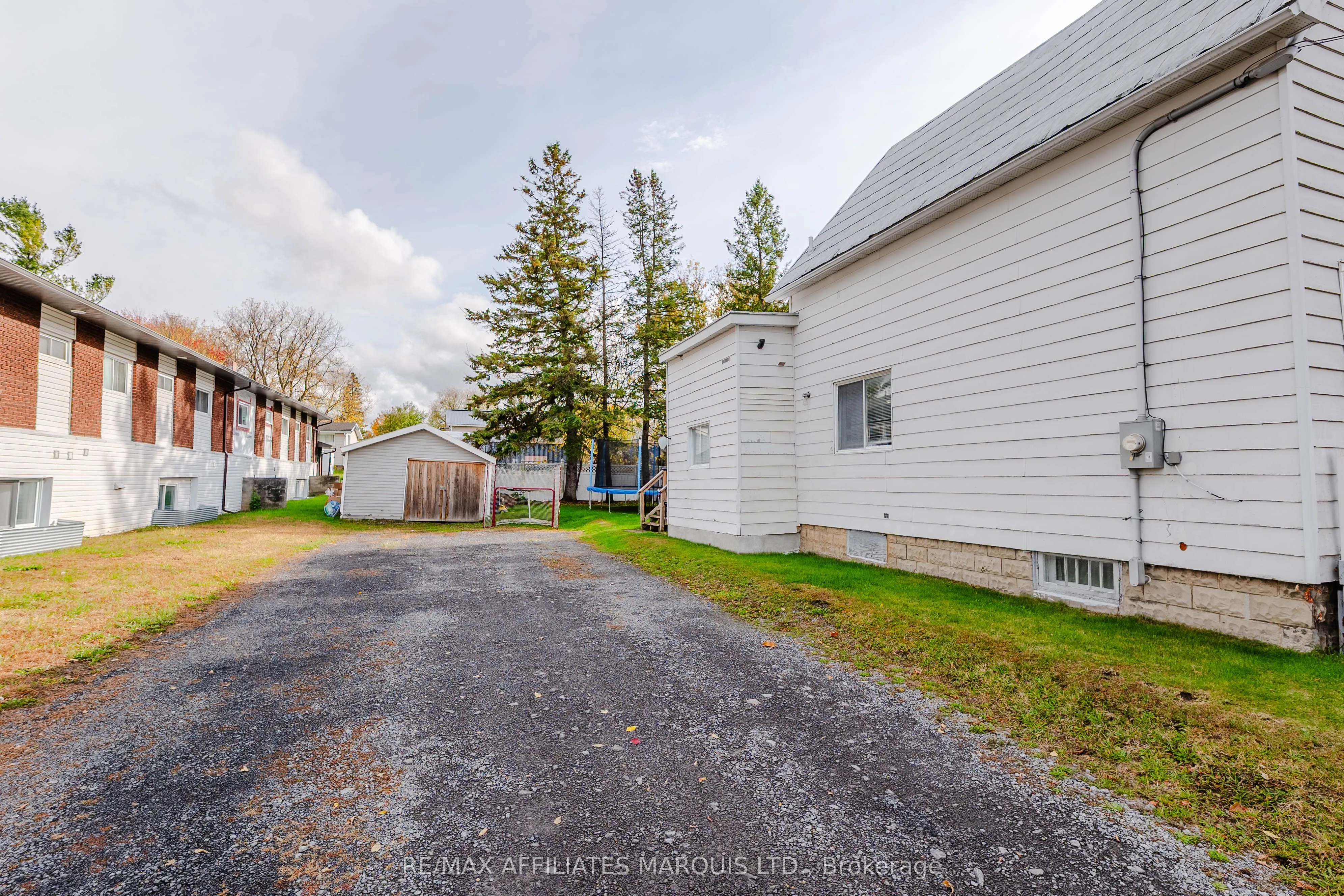 18 Mechanic Street W