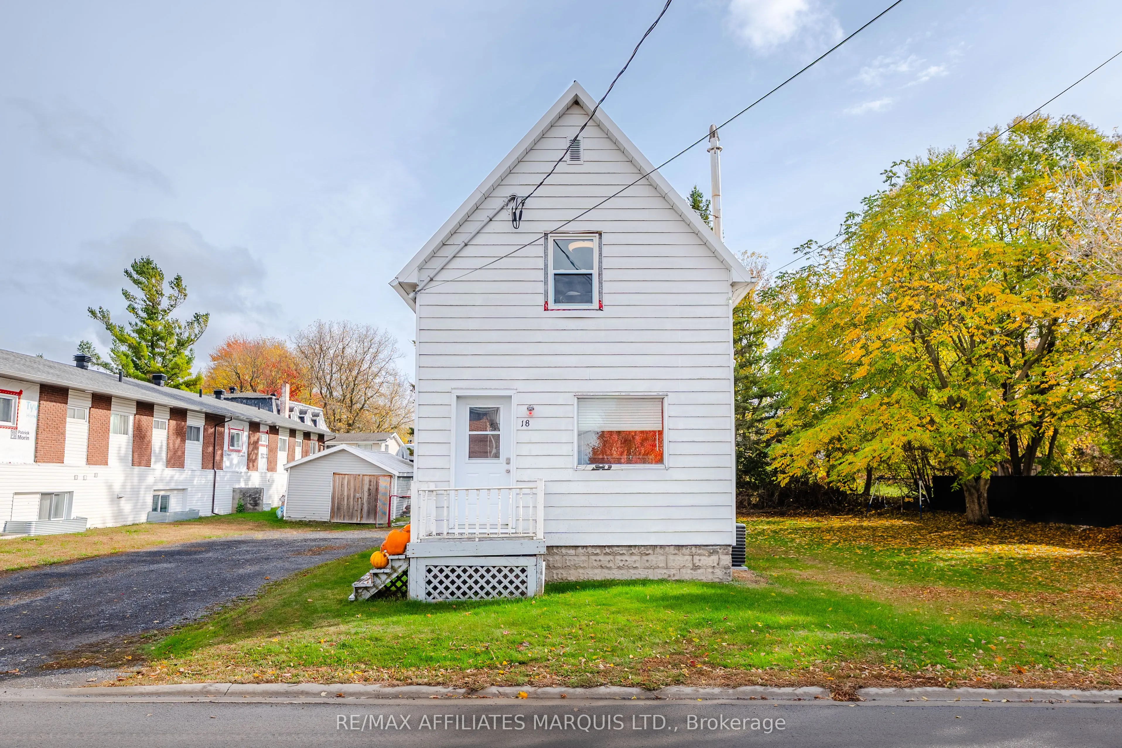 18 Mechanic Street W