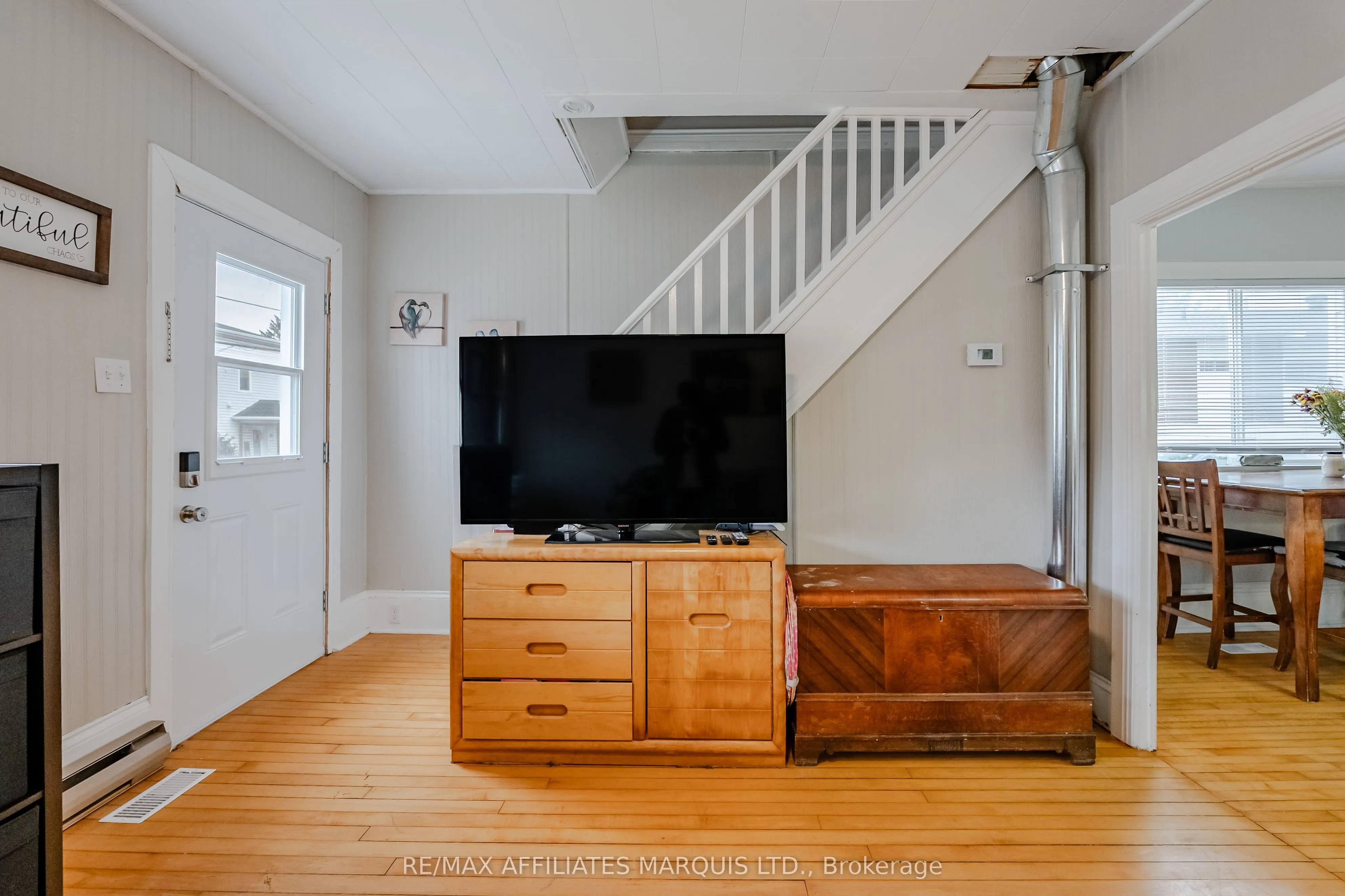 18 Mechanic Street W