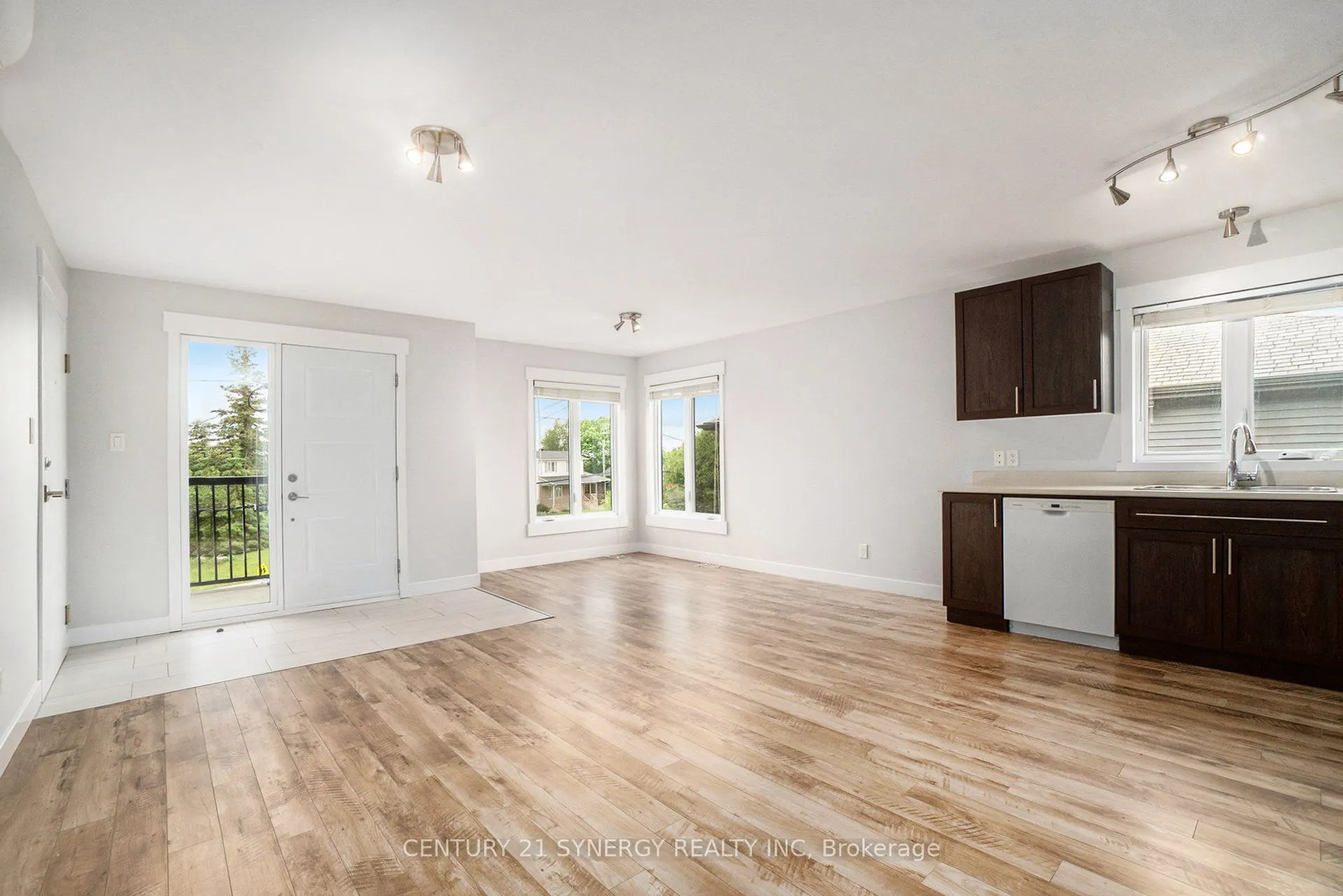 100 Laurier Street, #2