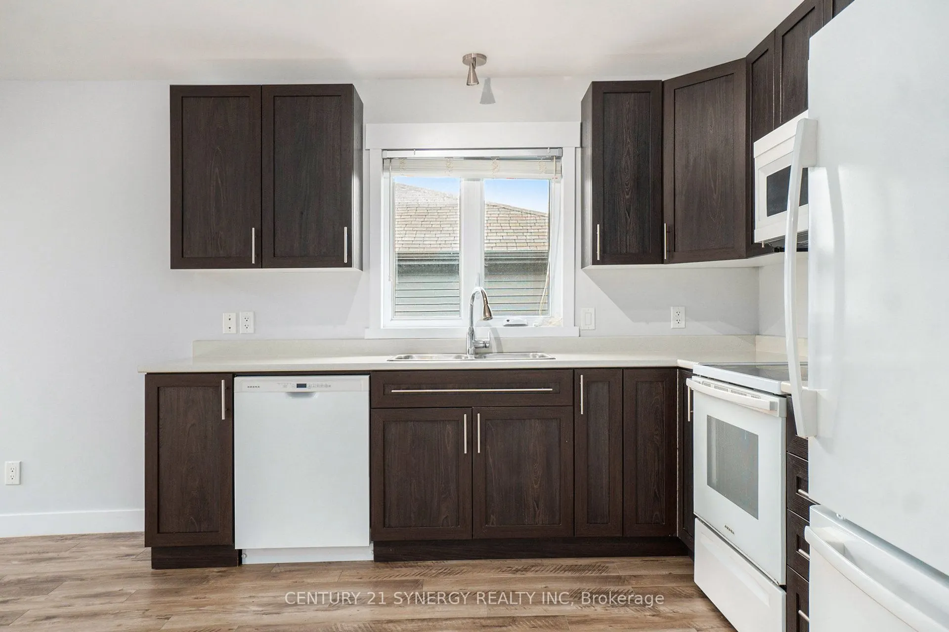 100 Laurier Street, #2