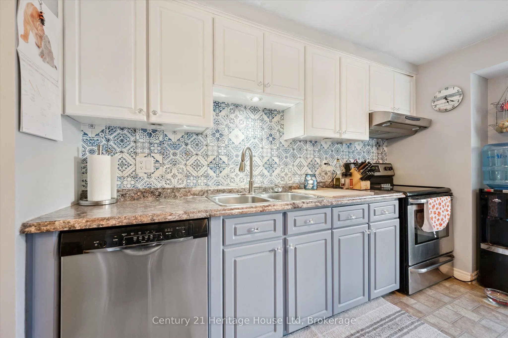 345 Stornoway Drive