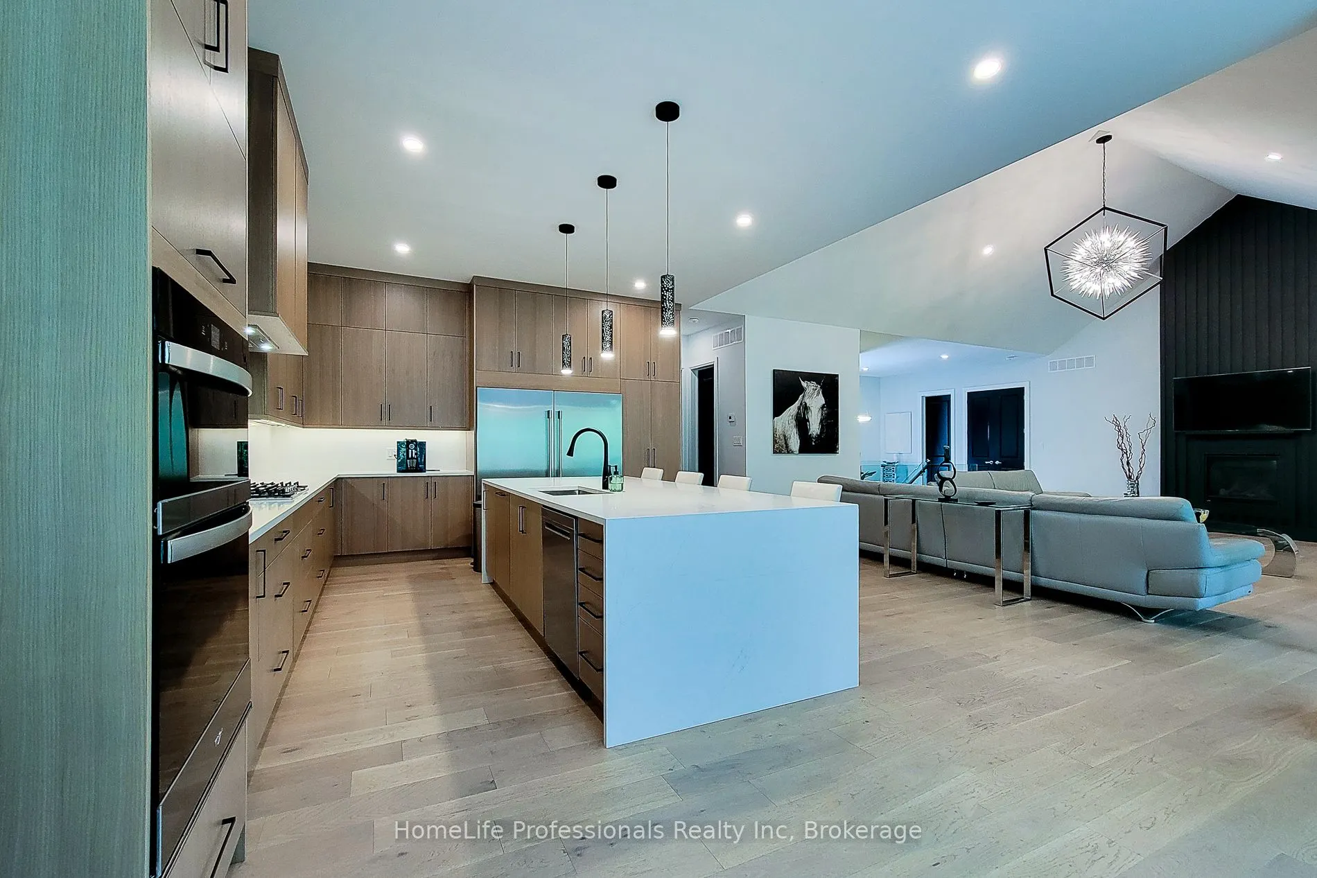 11 Black Willow Court