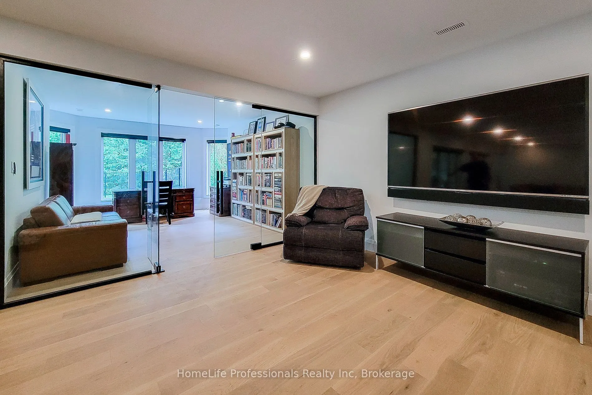 11 Black Willow Court