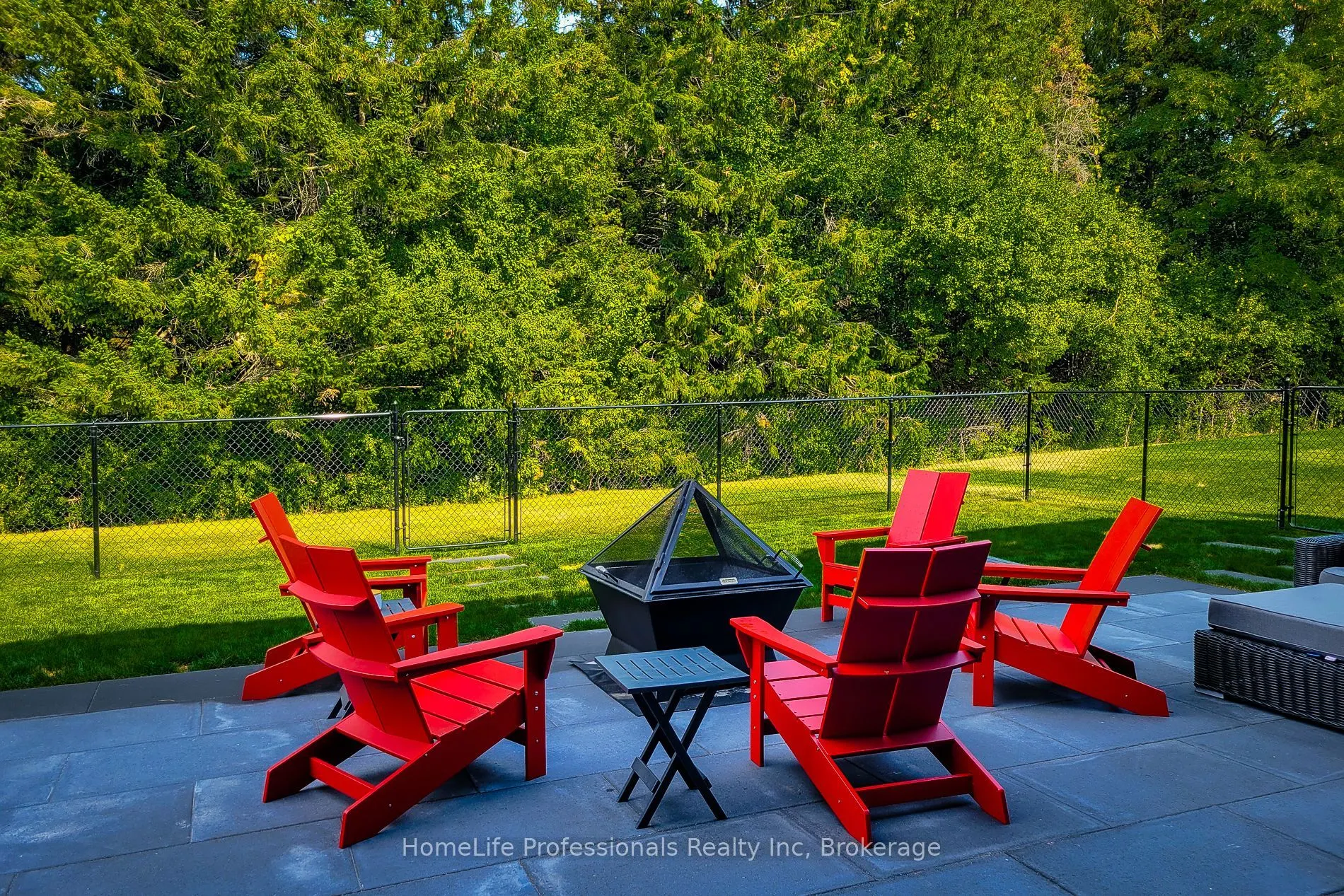 11 Black Willow Court