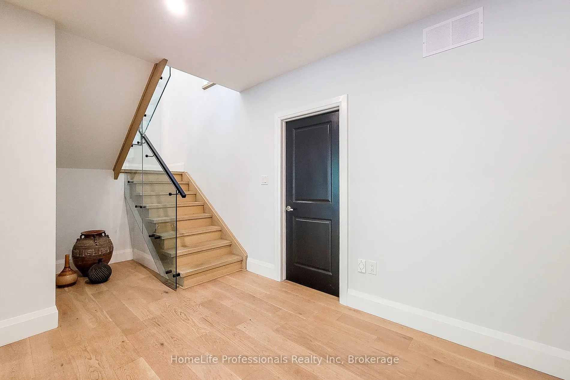 11 Black Willow Court