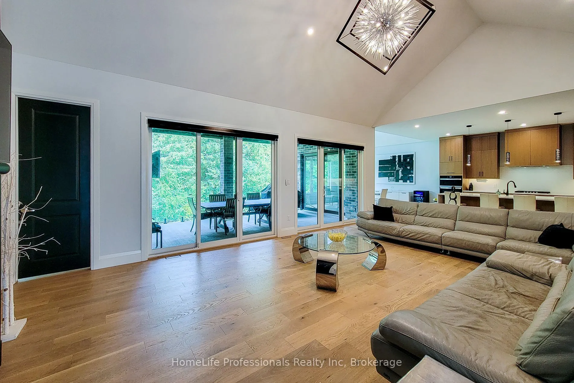 11 Black Willow Court