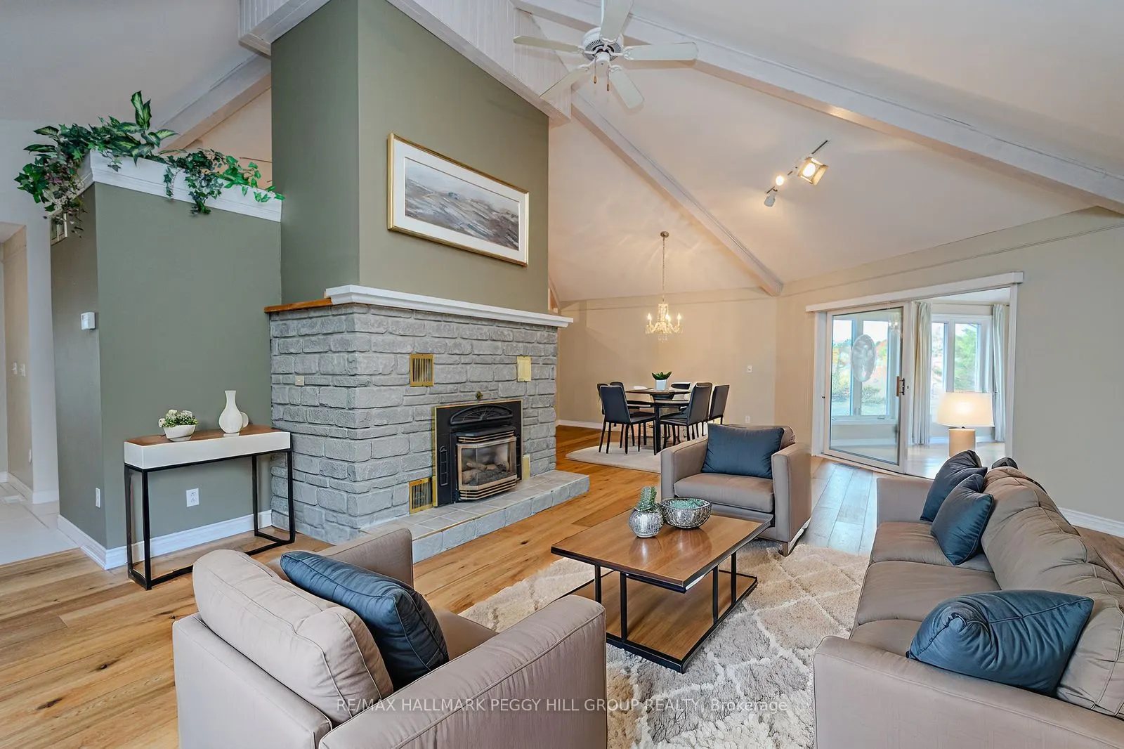 1564 Honey Harbour Road