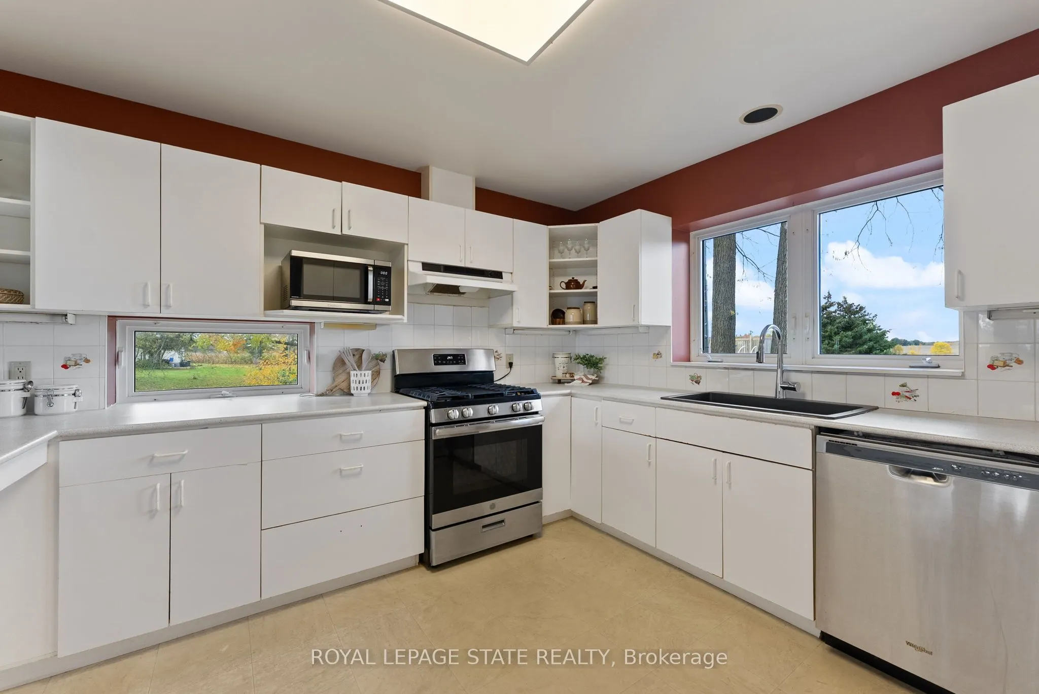 2329 Powerline Road W