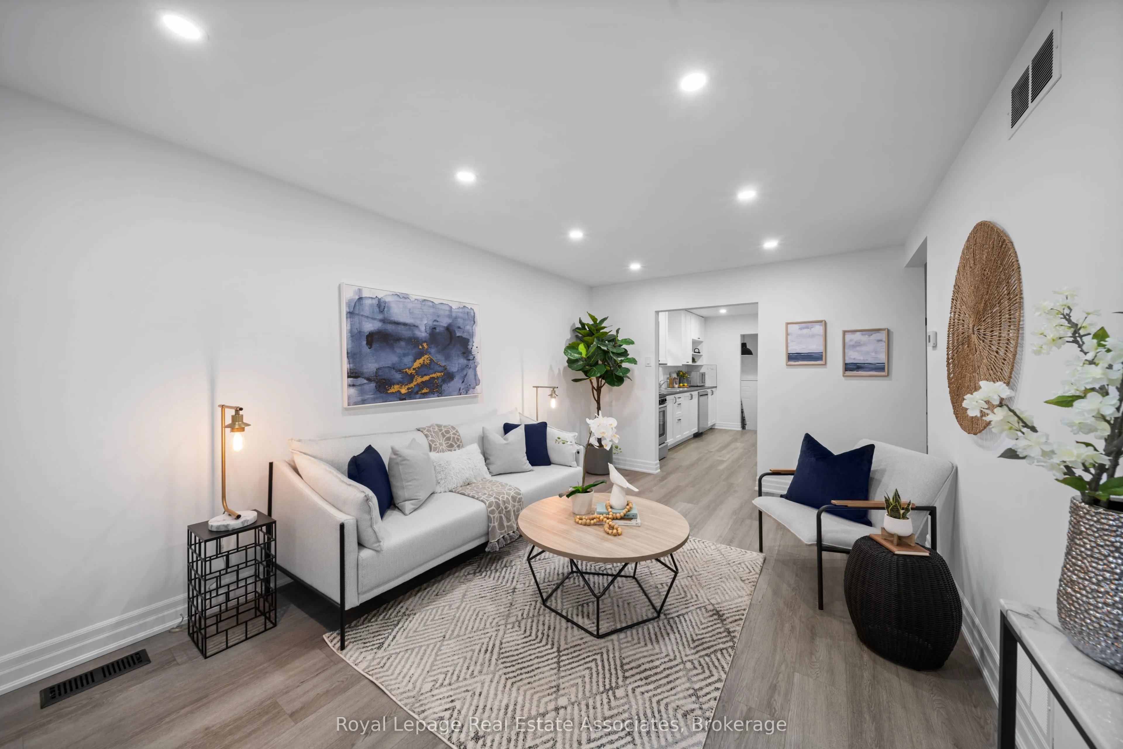 135 Tragina Avenue N