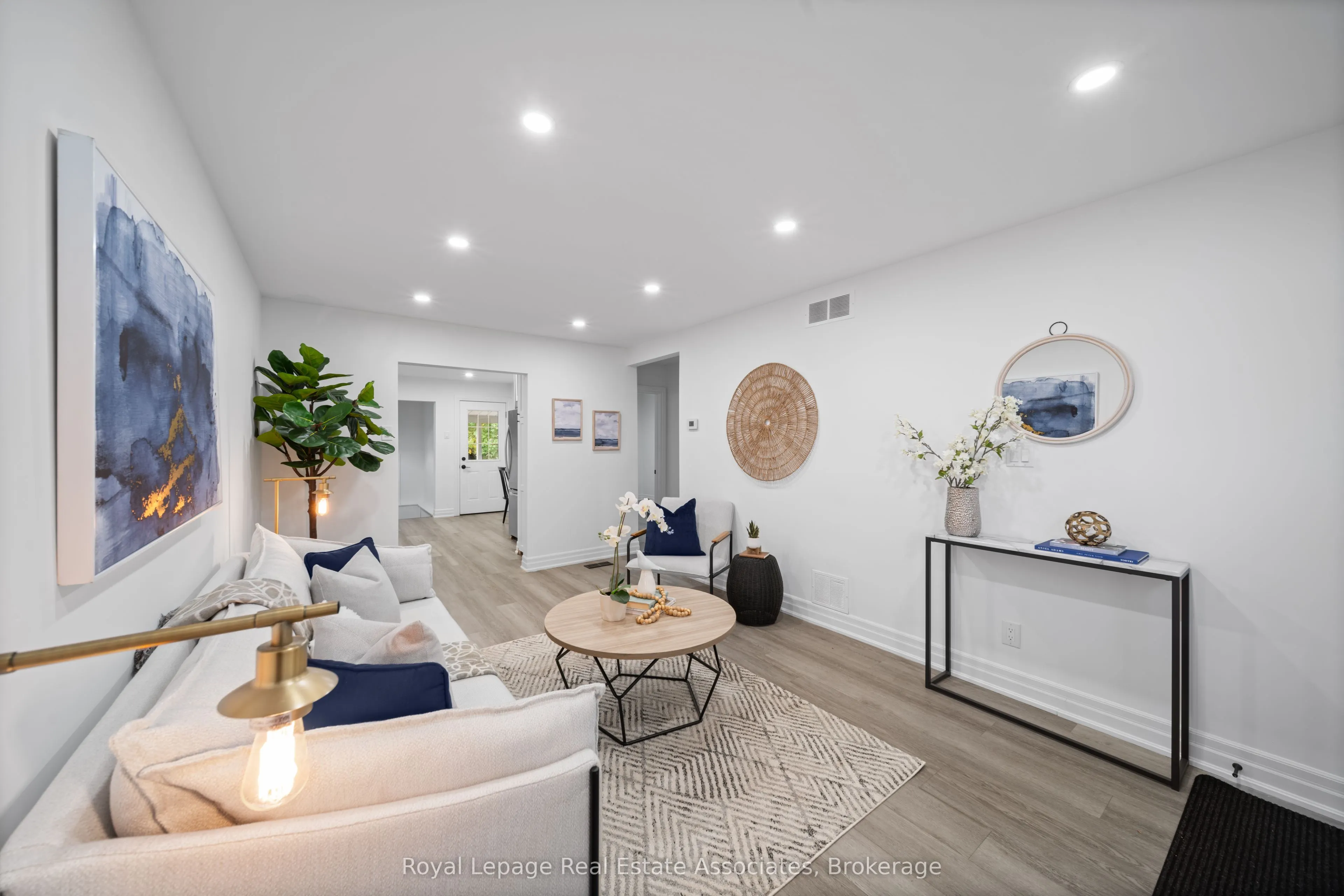 135 Tragina Avenue N