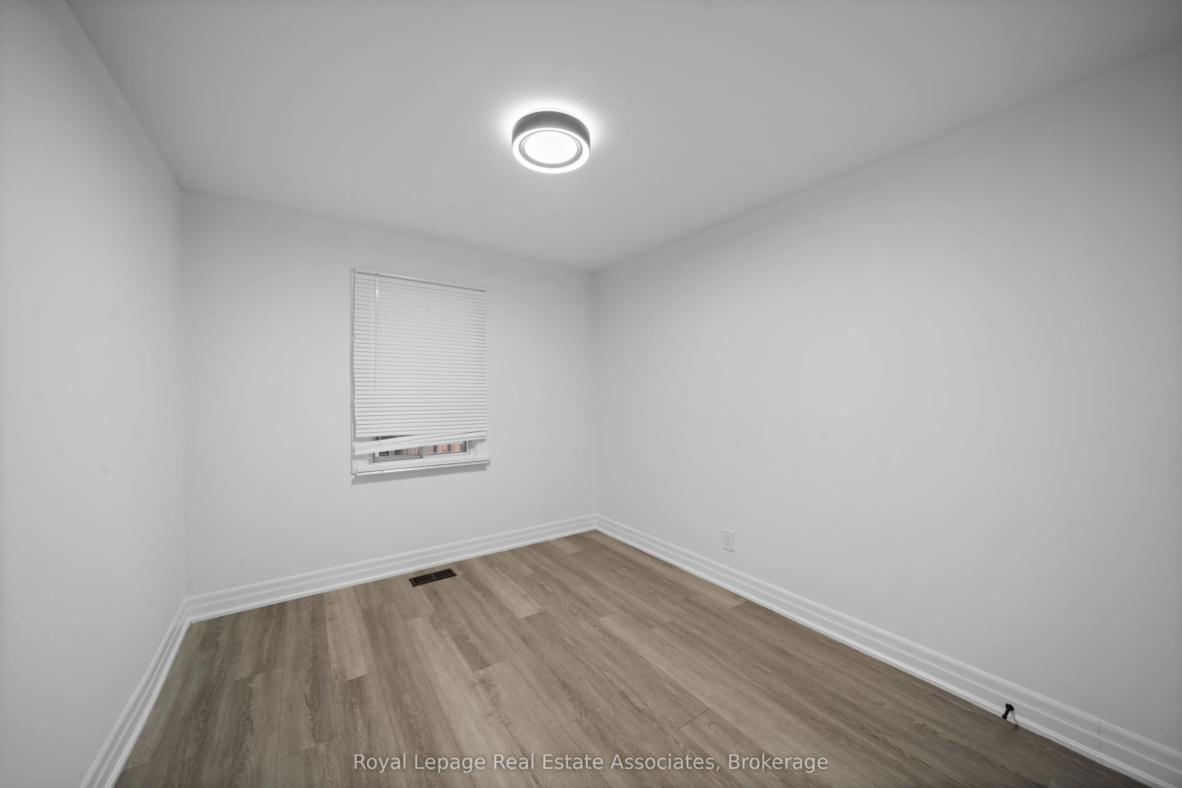 135 Tragina Avenue N