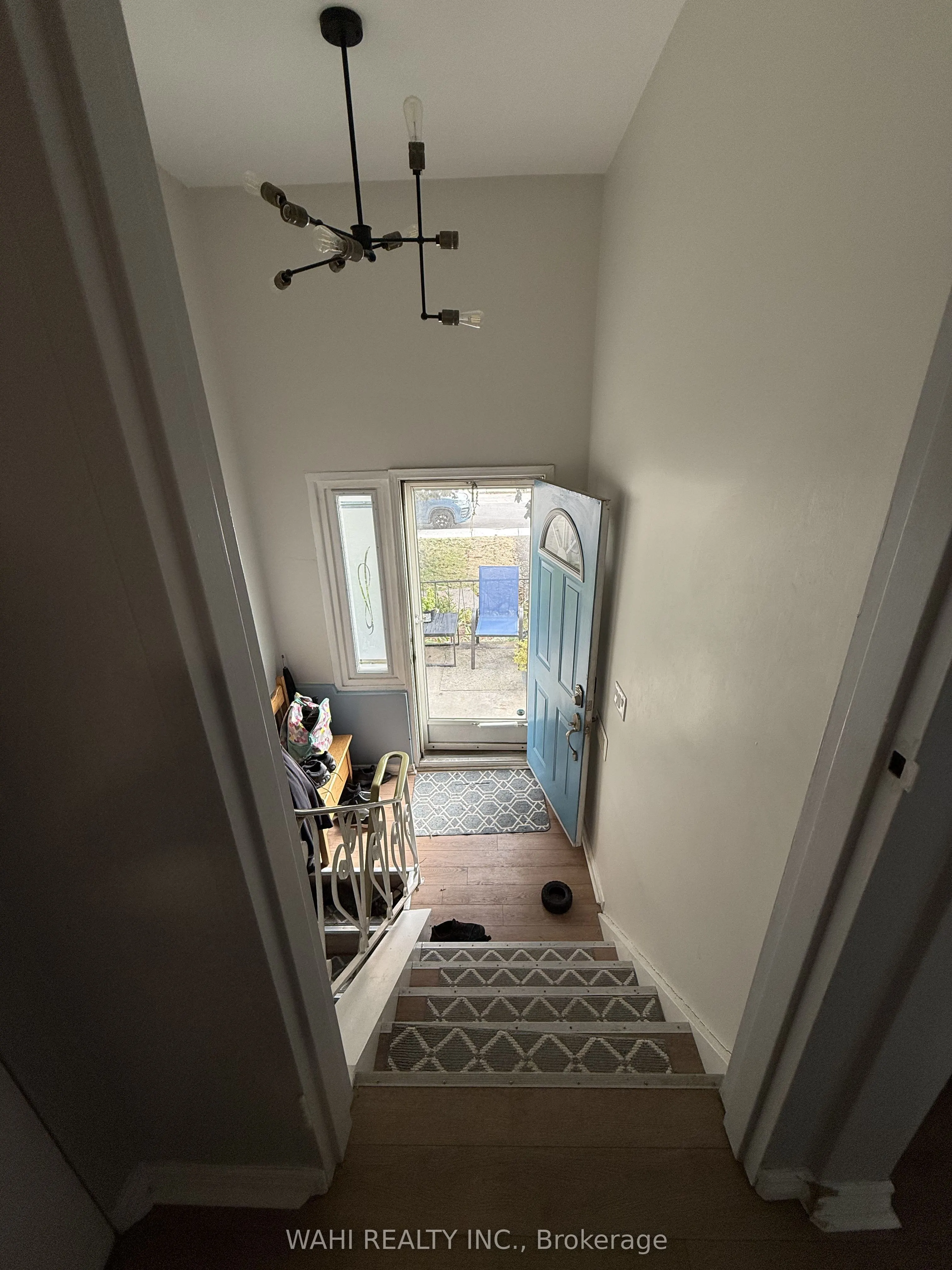 255 CARSON Drive W, #UNIT 1