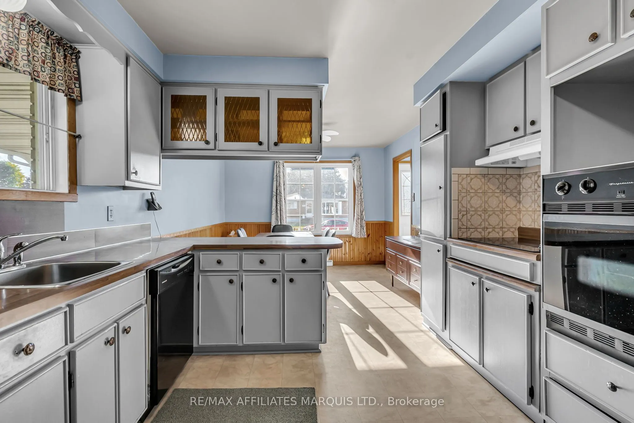 113 Vimy Avenue