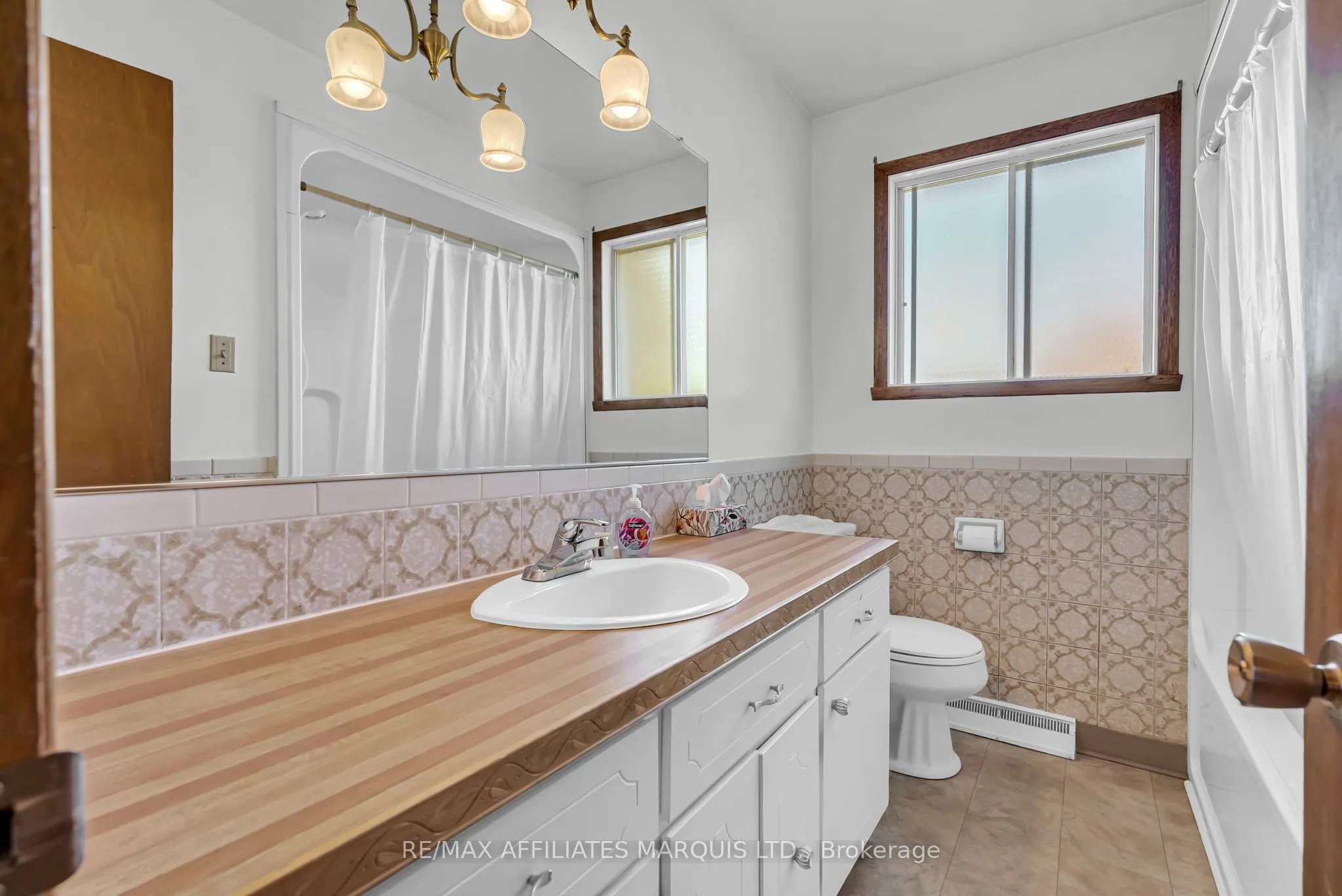 113 Vimy Avenue
