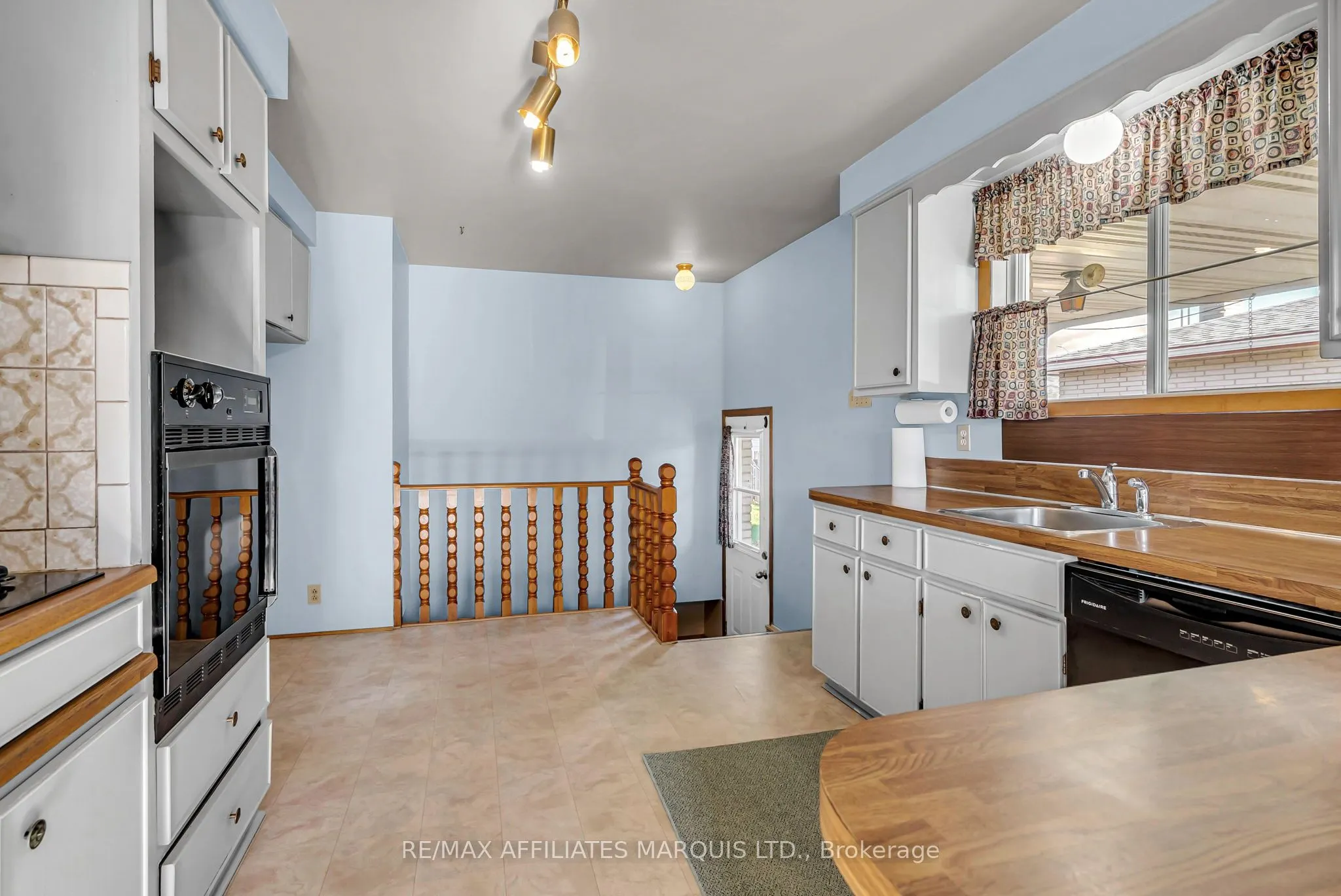 113 Vimy Avenue