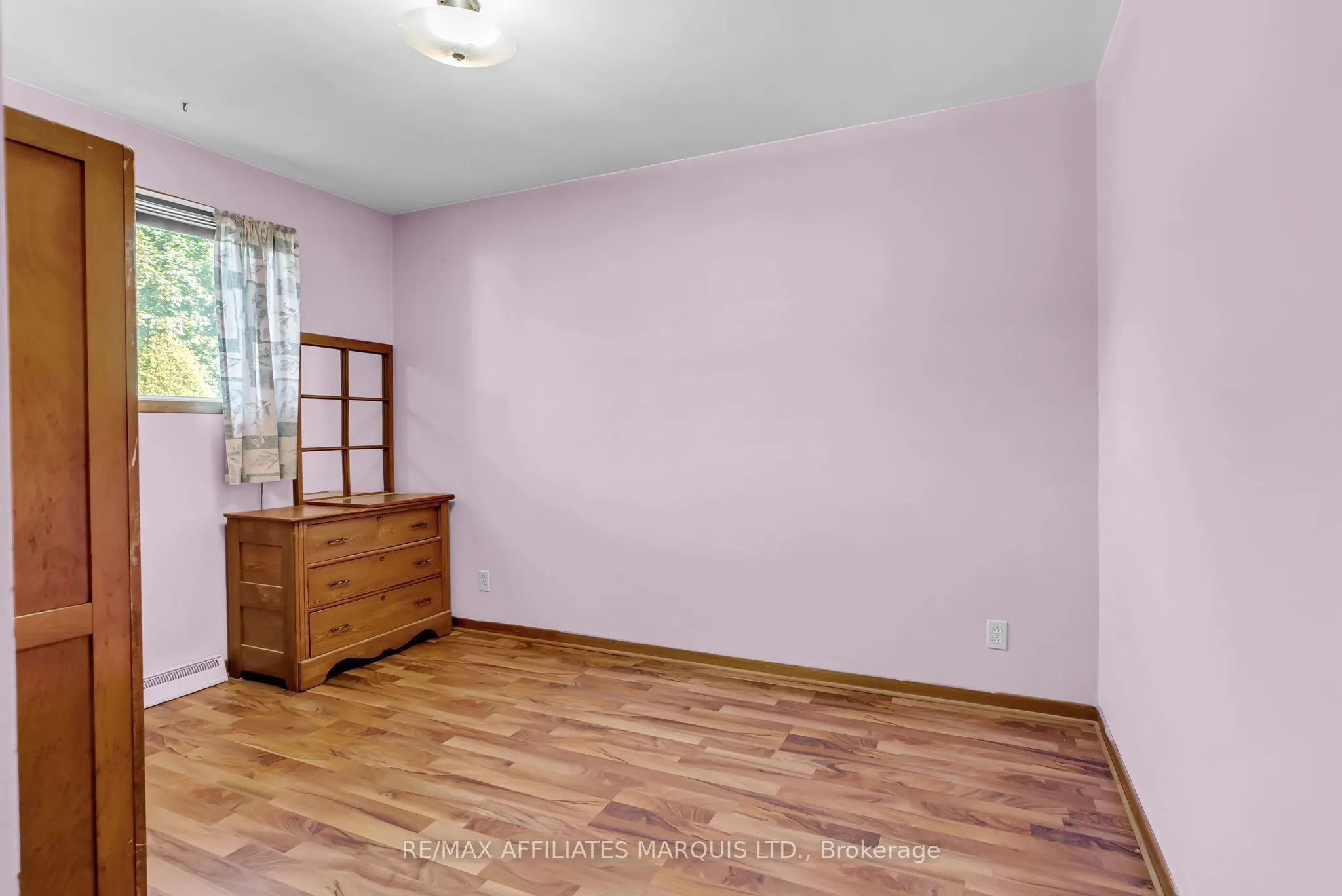 113 Vimy Avenue