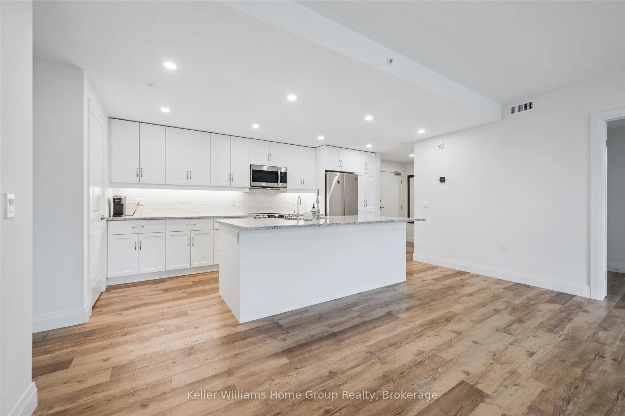 99A Farley Road, #204