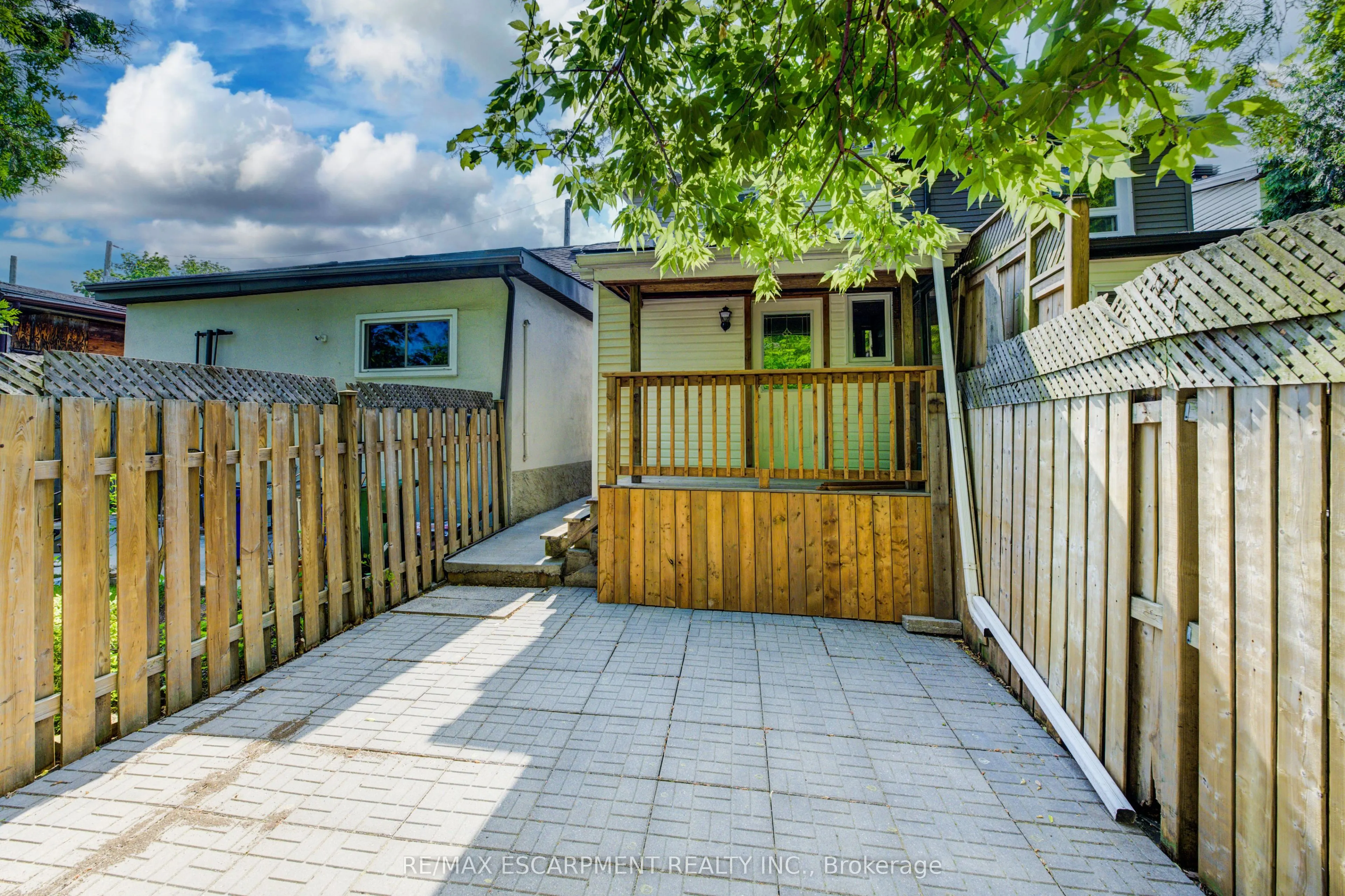 57 1/2 Breadalbane Street