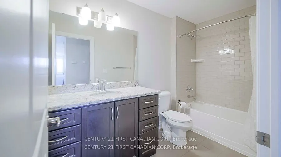 240 Villagewalk Boulevard, #504