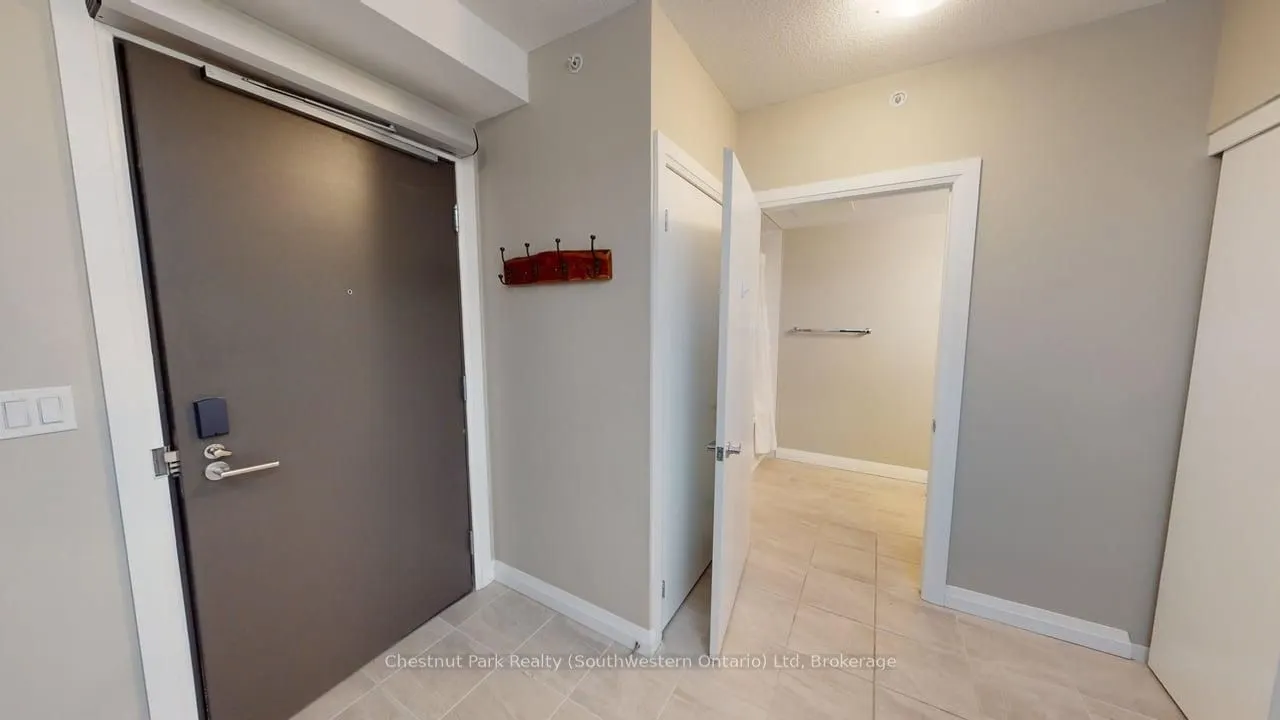 63 Arthur Street S, #209