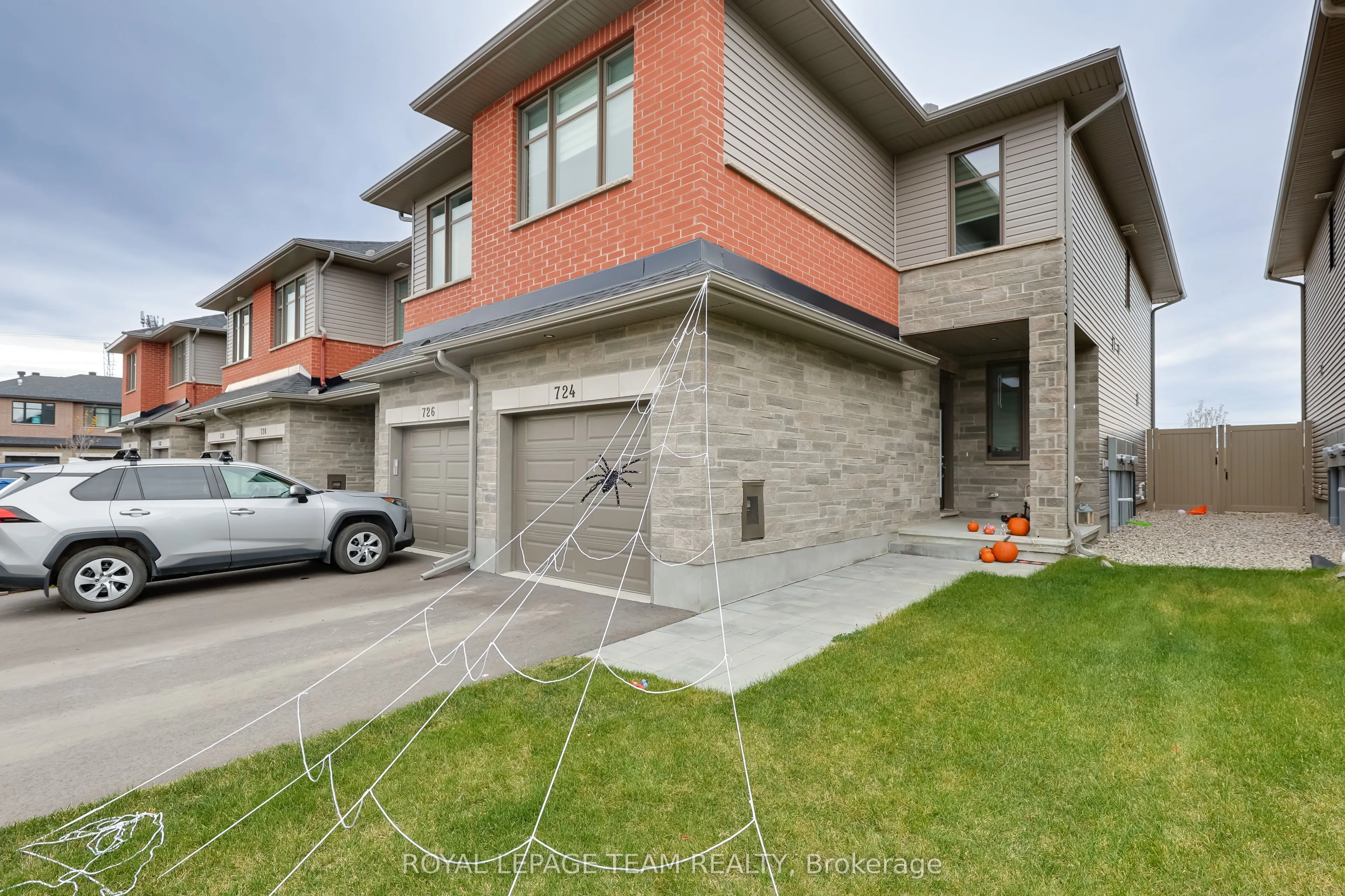 724 Ploughman Place