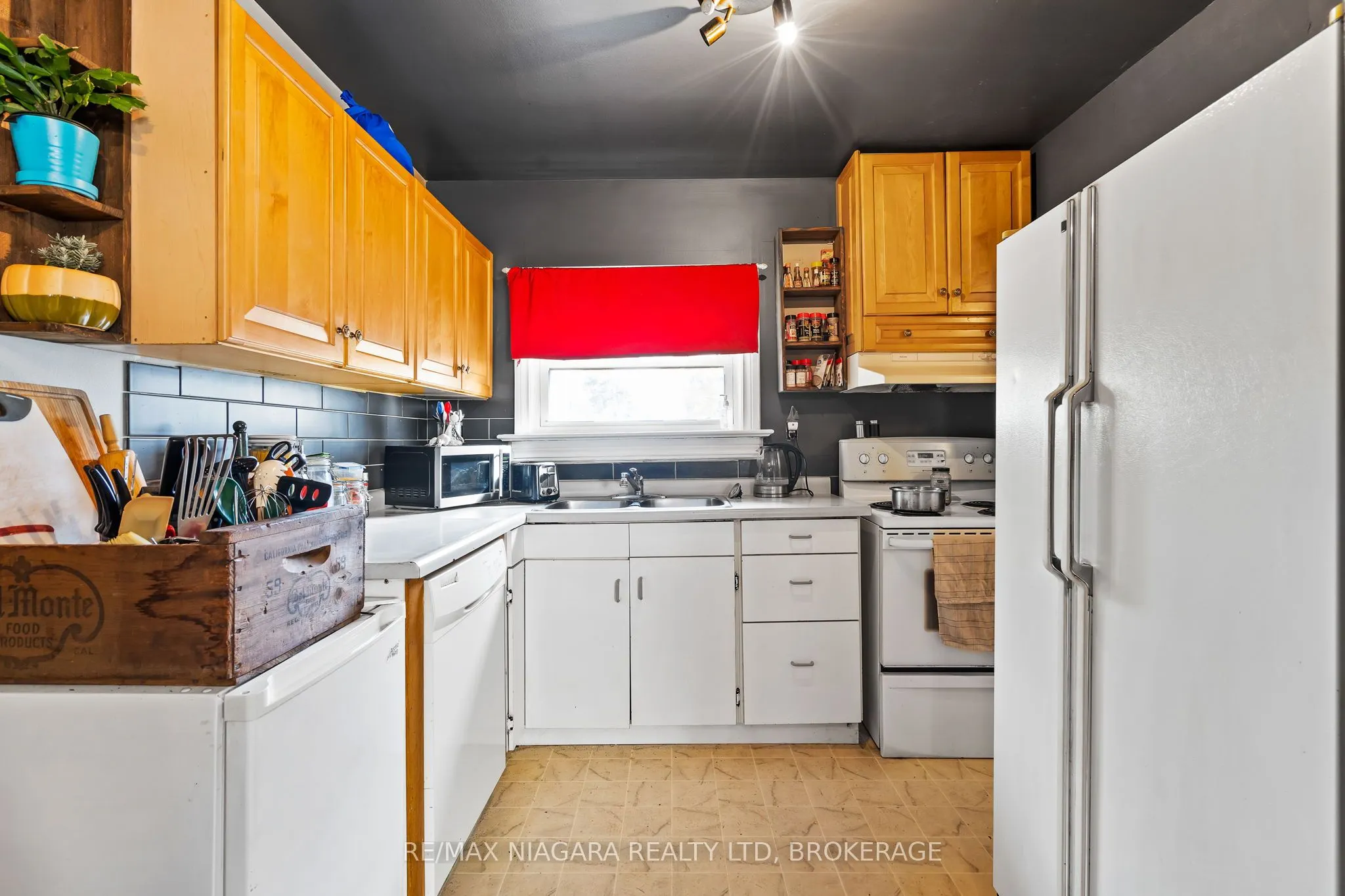 60 Rosedale Avenue