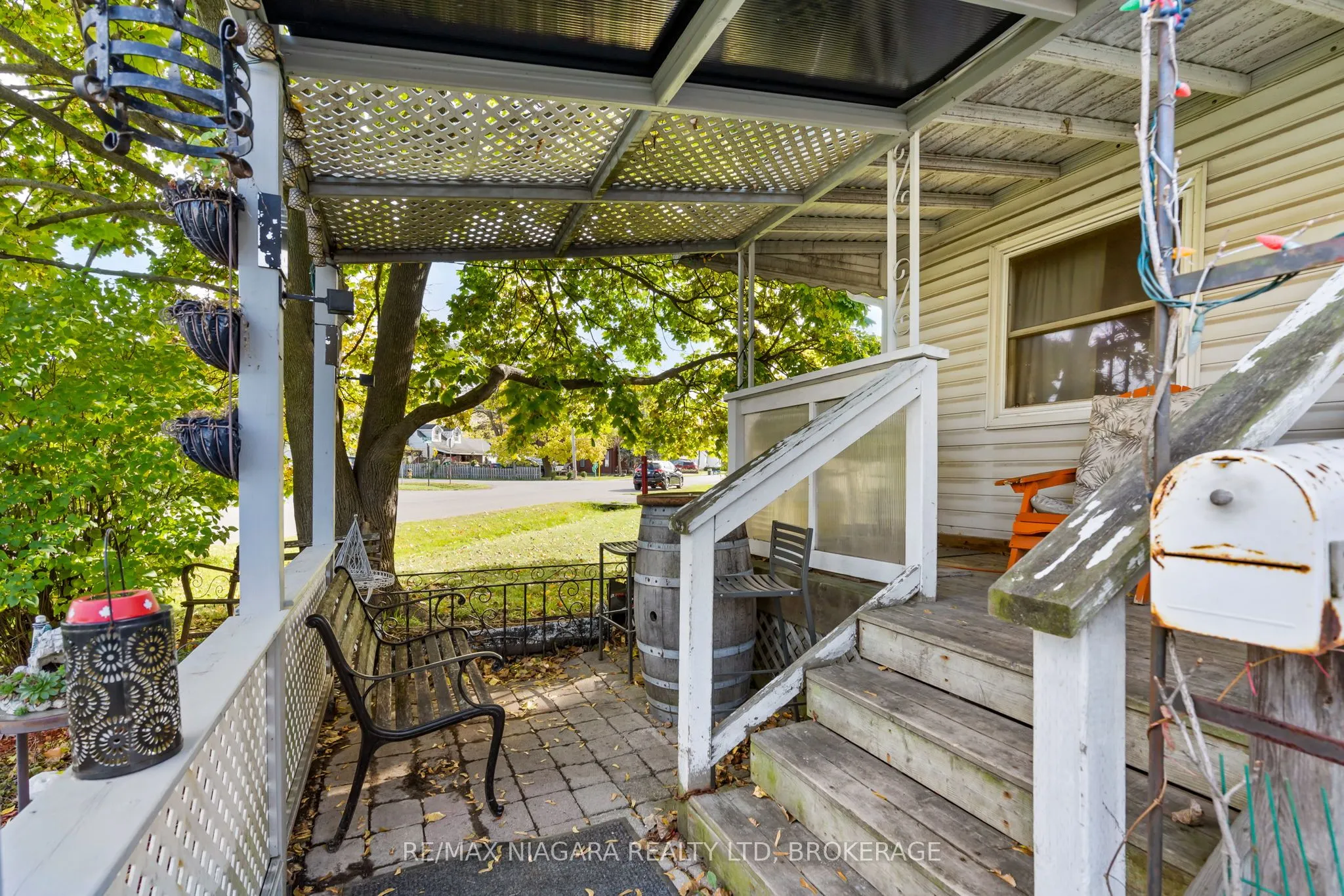 60 Rosedale Avenue