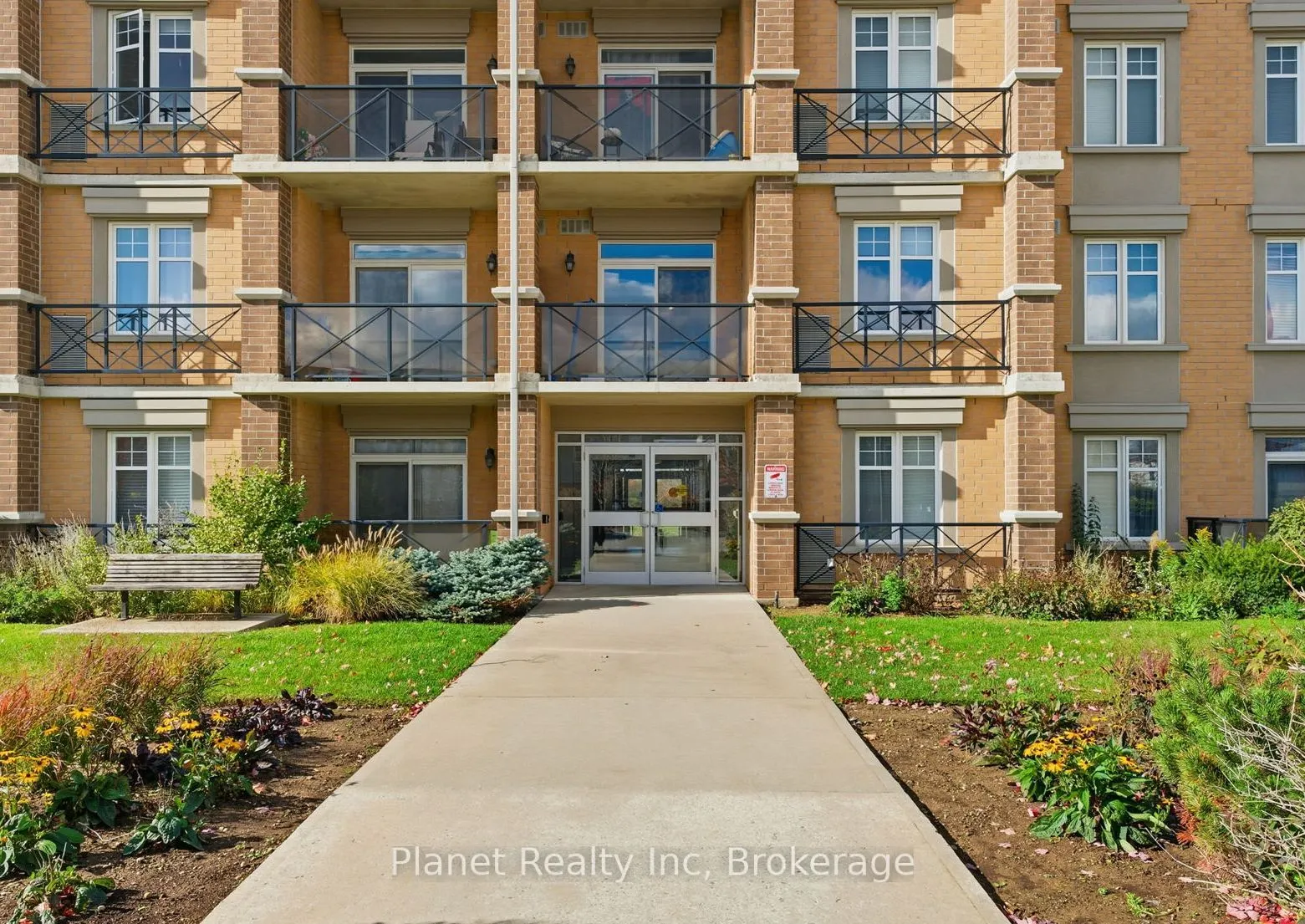 2 Colonial Drive, #204