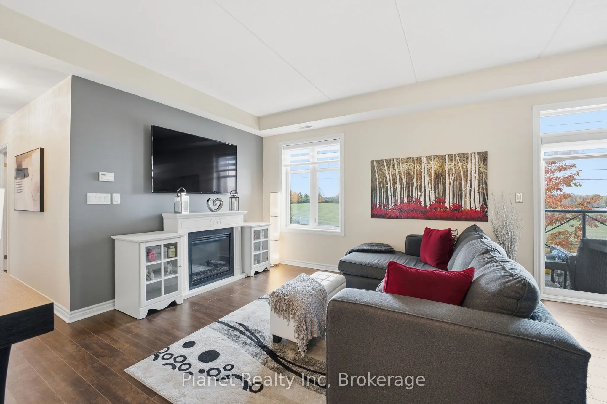 2 Colonial Drive, #204