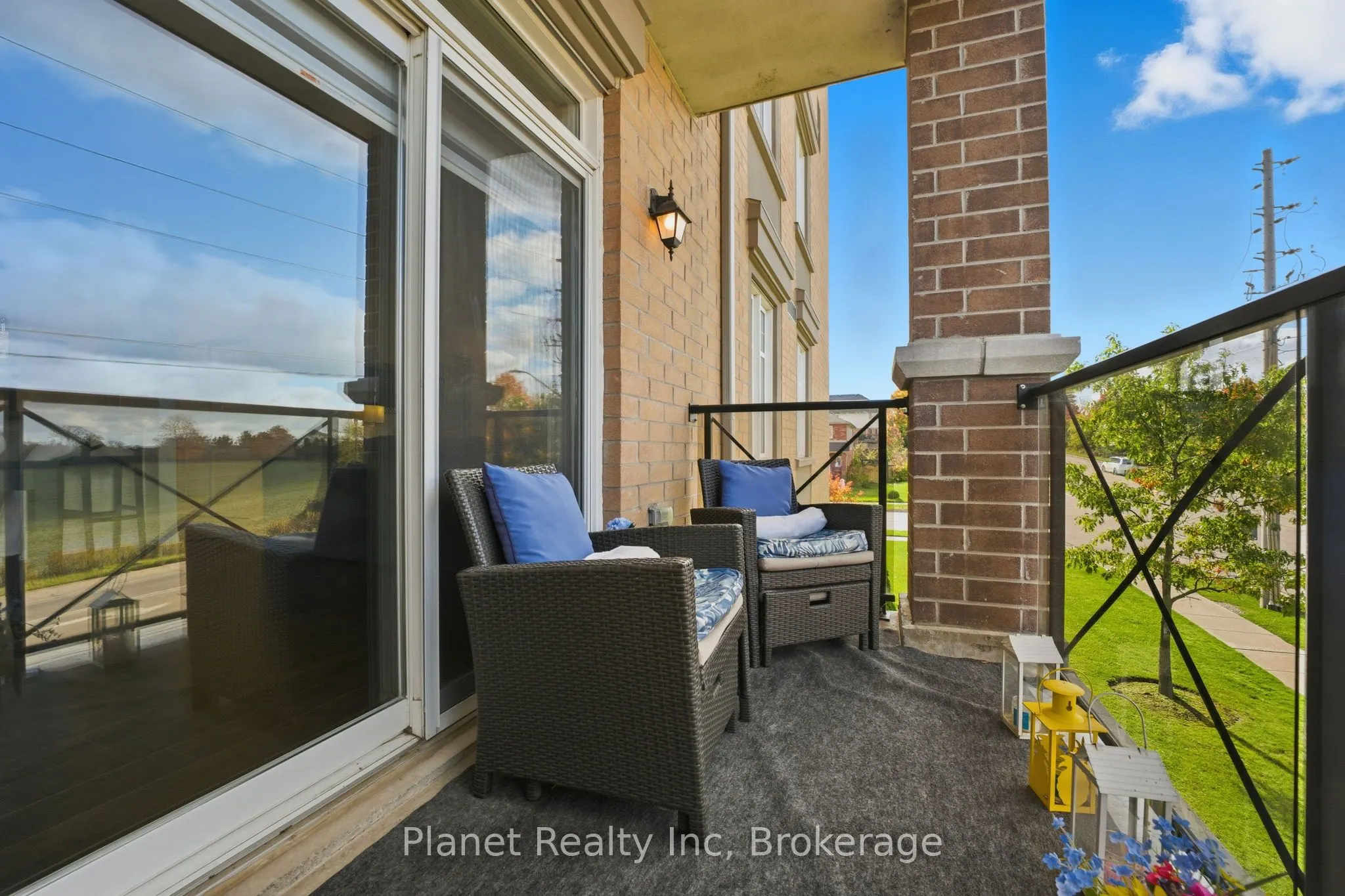 2 Colonial Drive, #204