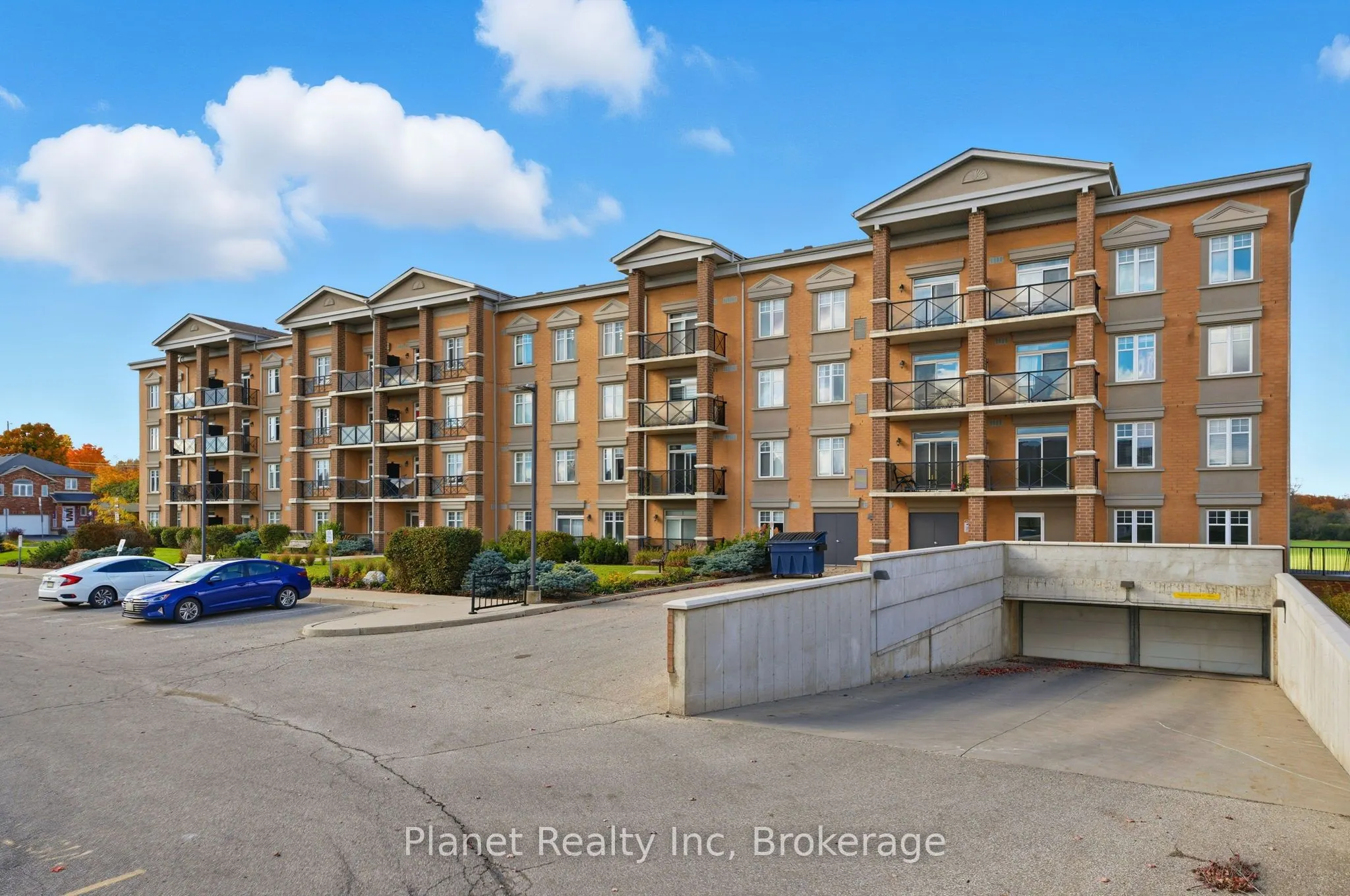 2 Colonial Drive, #204